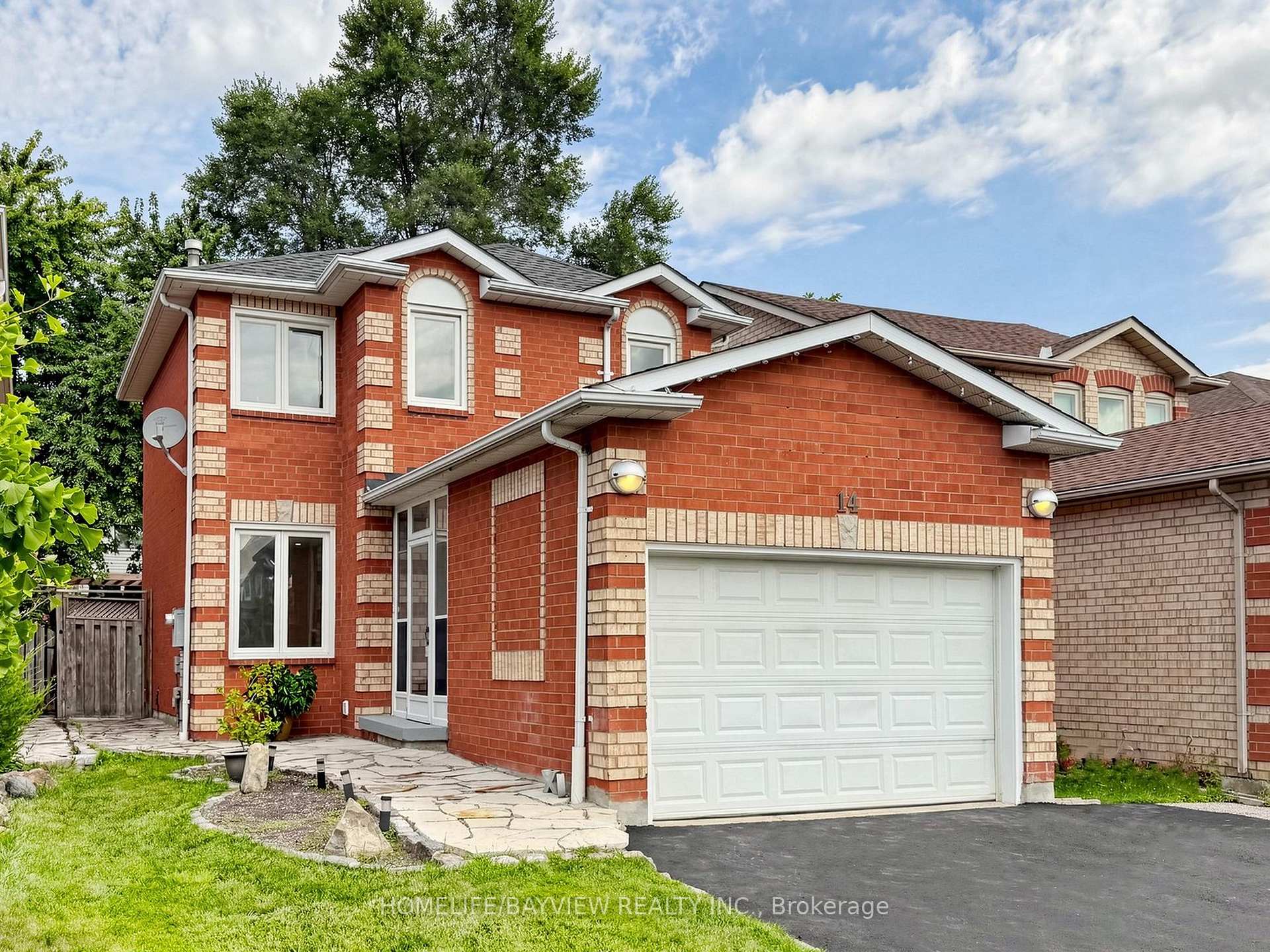 Photo 1 of 14 Dunsmore Crescent, Richmond Hill, Crosby — HOMEH