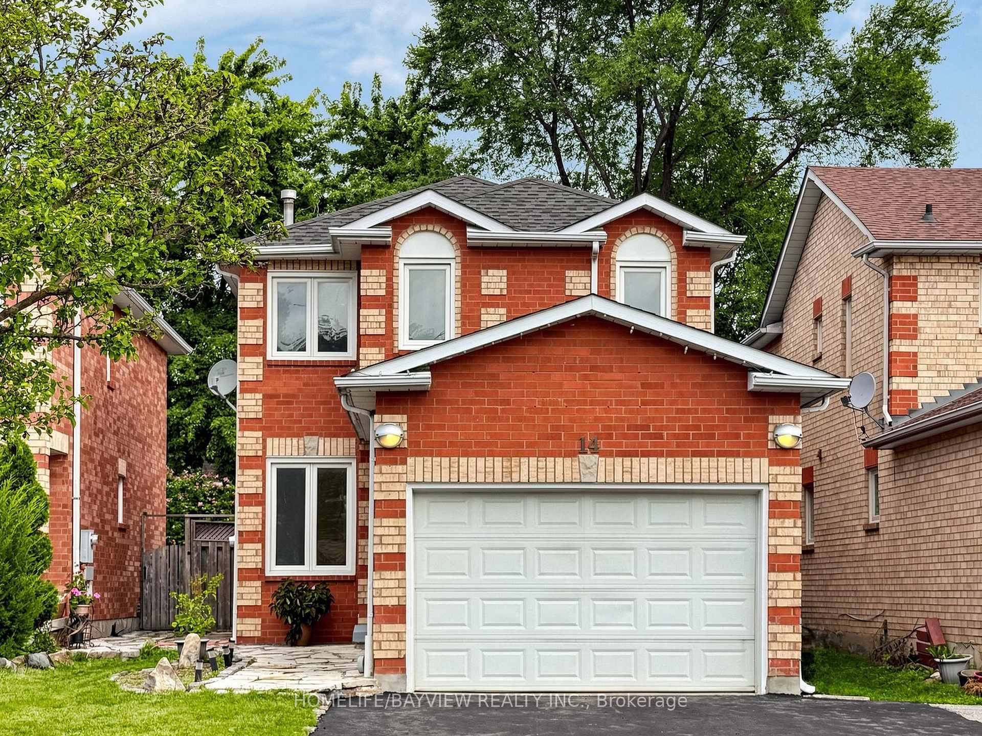 Photo 2 of 14 Dunsmore Crescent, Richmond Hill, Crosby — HOMEH