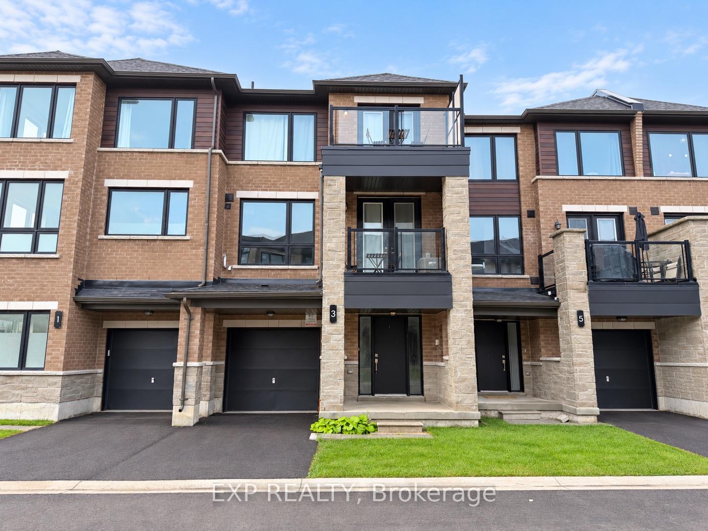 Photo 2 of 3 Red Maple Lane, Barrie, Innis-Shore — HOMEH