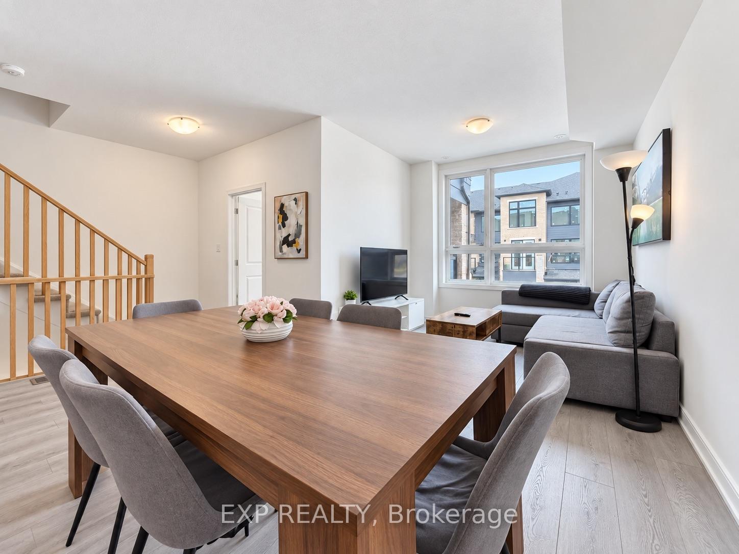 Photo 10 of 3 Red Maple Lane, Barrie, Innis-Shore — HOMEH