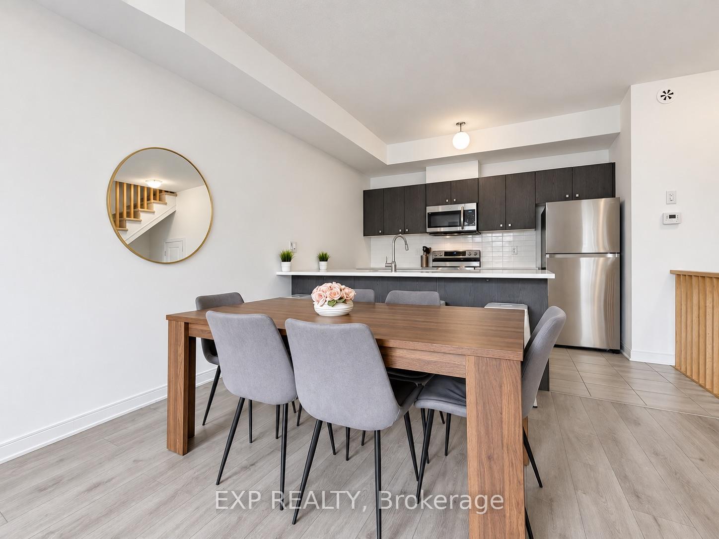 Photo 12 of 3 Red Maple Lane, Barrie, Innis-Shore — HOMEH