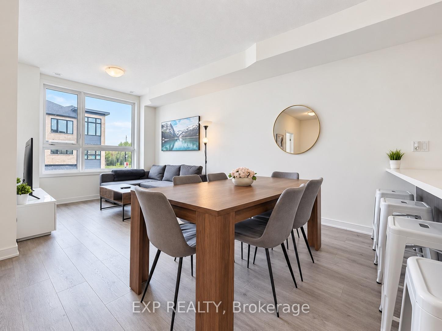 Photo 13 of 3 Red Maple Lane, Barrie, Innis-Shore — HOMEH