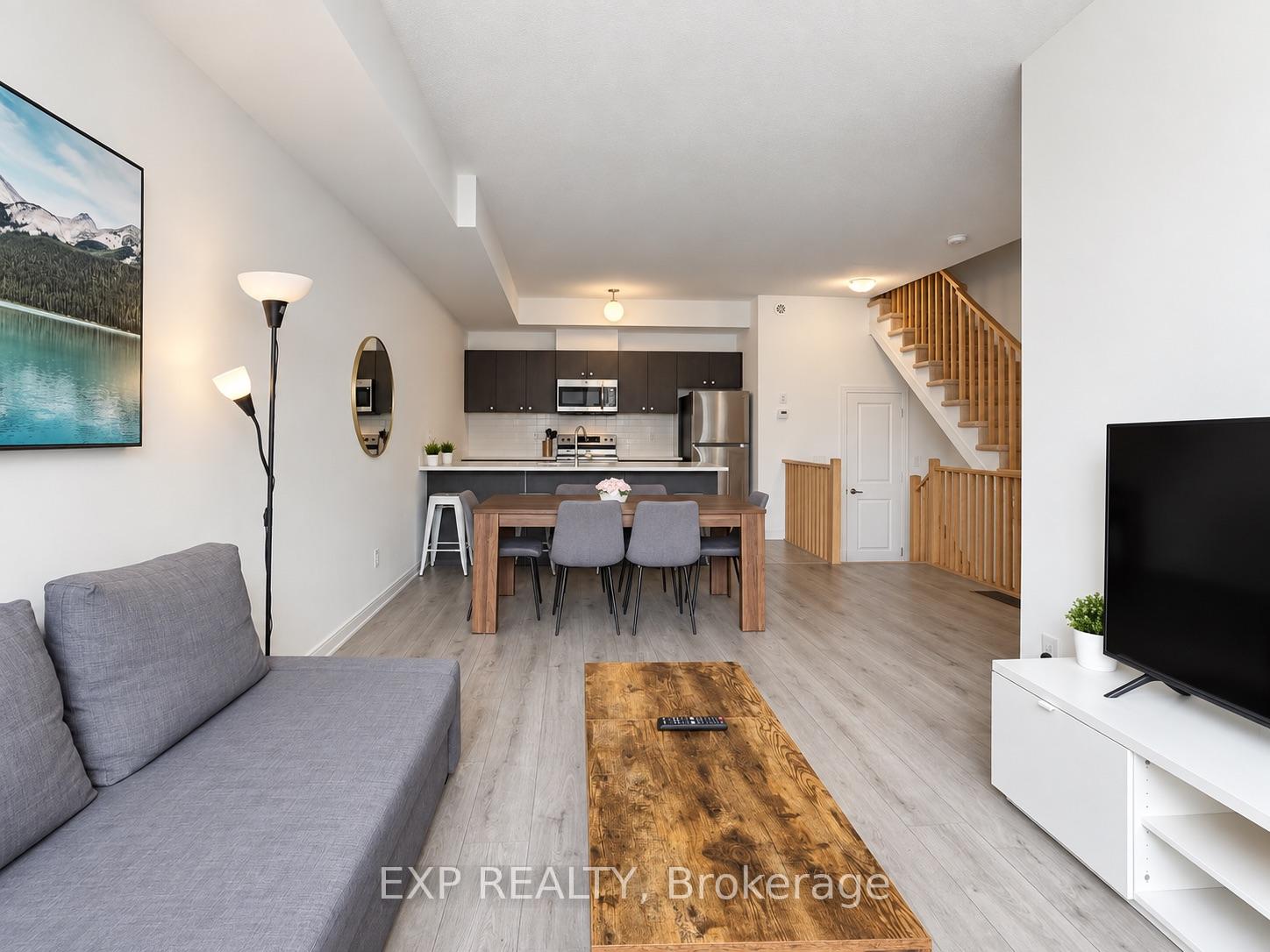 Photo 14 of 3 Red Maple Lane, Barrie, Innis-Shore — HOMEH