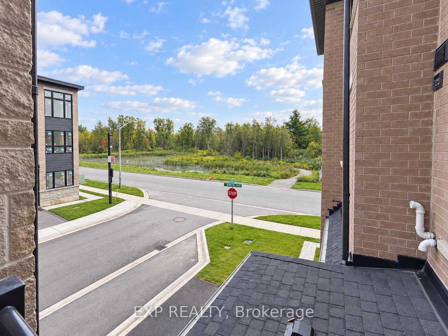 Photo 32 of 3 Red Maple Lane, Barrie, Innis-Shore — HOMEH