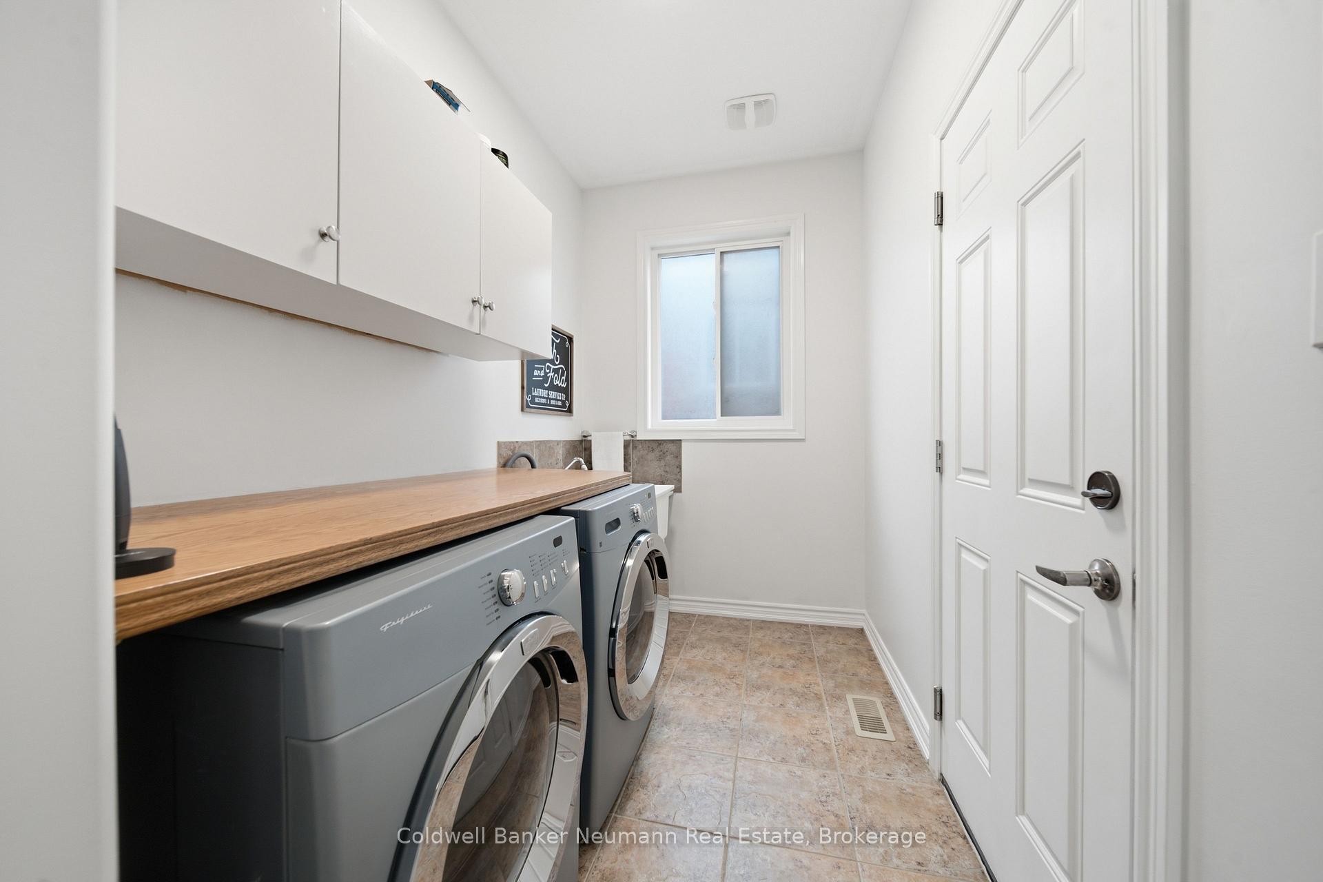 Photo 17 of 21 Trimble Crescent, Guelph, Grange Road — HOMEH