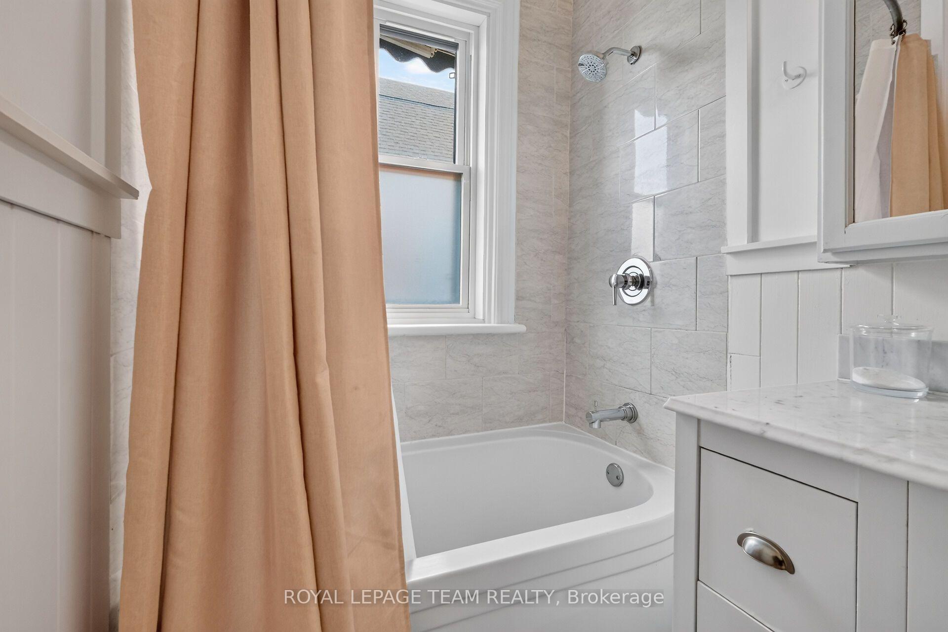 Photo 23 of 103 Rochester Street, Ottawa, West Centre Town — HOMEH