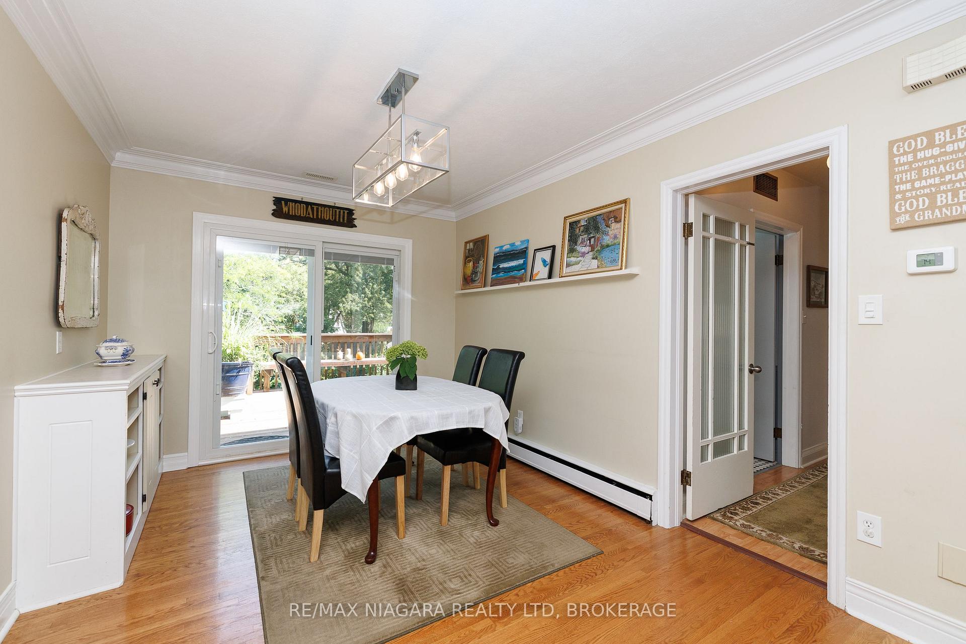 Photo 11 of 6329 Goodsir Crescent, Niagara Falls, Hospital — HOMEH