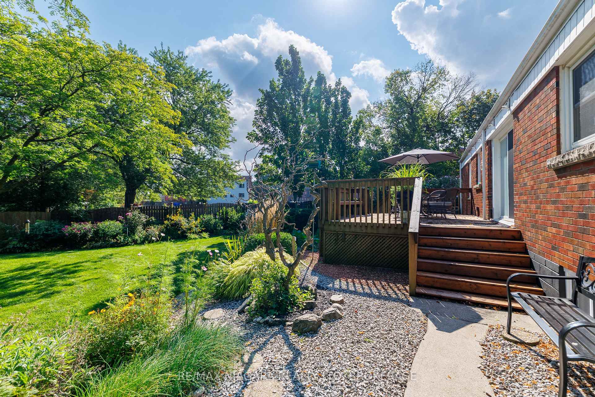 Photo 41 of 6329 Goodsir Crescent, Niagara Falls, Hospital — HOMEH