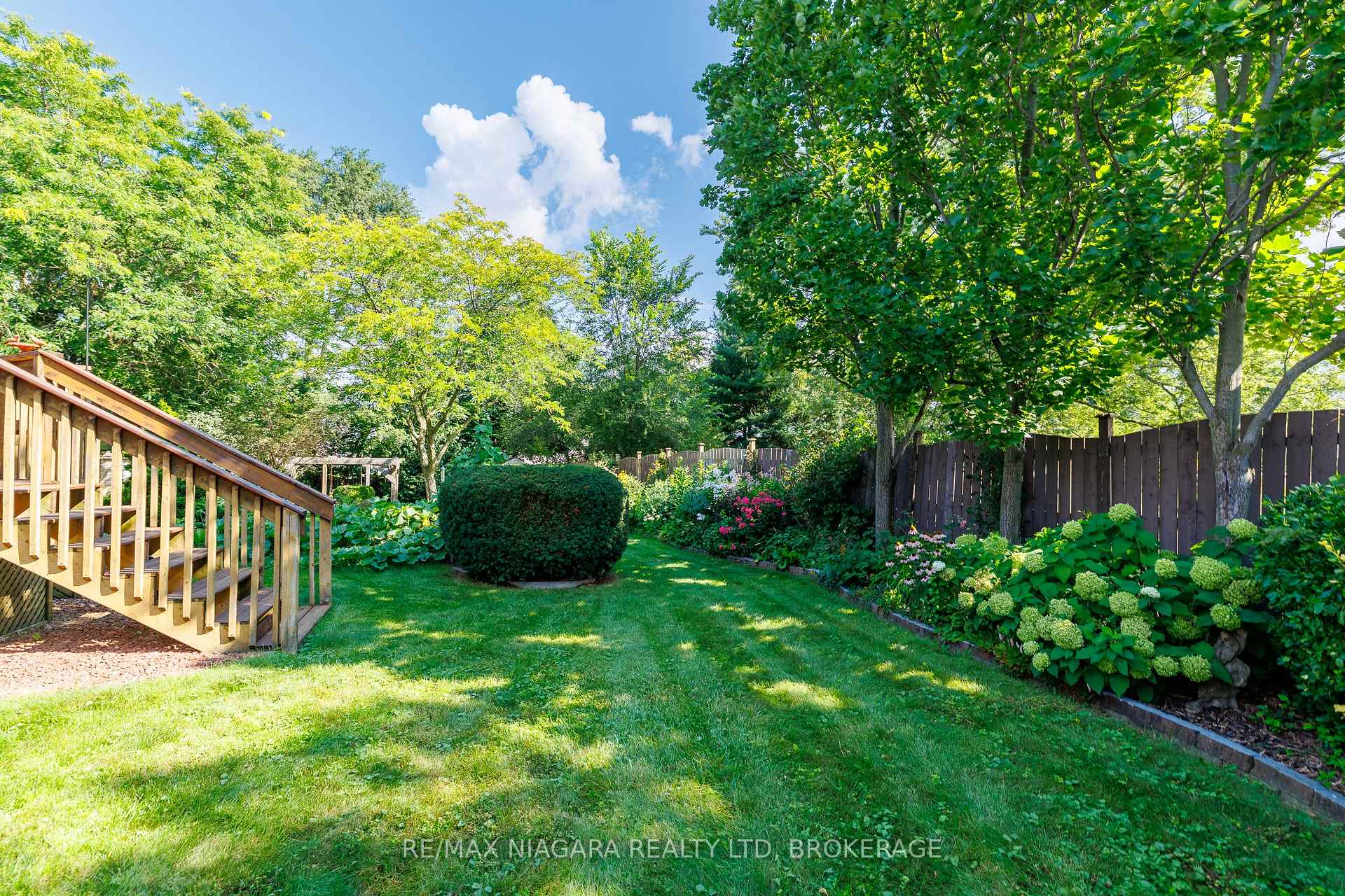 Photo 42 of 6329 Goodsir Crescent, Niagara Falls, Hospital — HOMEH