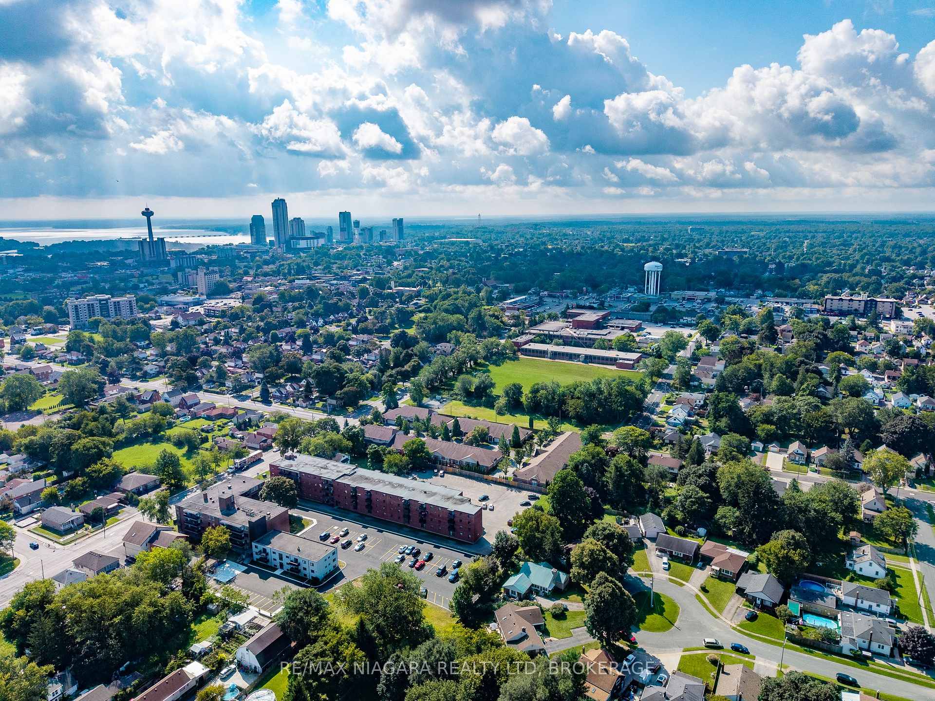 Photo 49 of 6329 Goodsir Crescent, Niagara Falls, Hospital — HOMEH