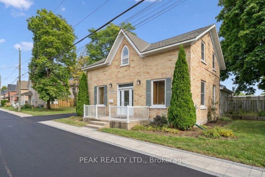 Front of 344 Queen Street W