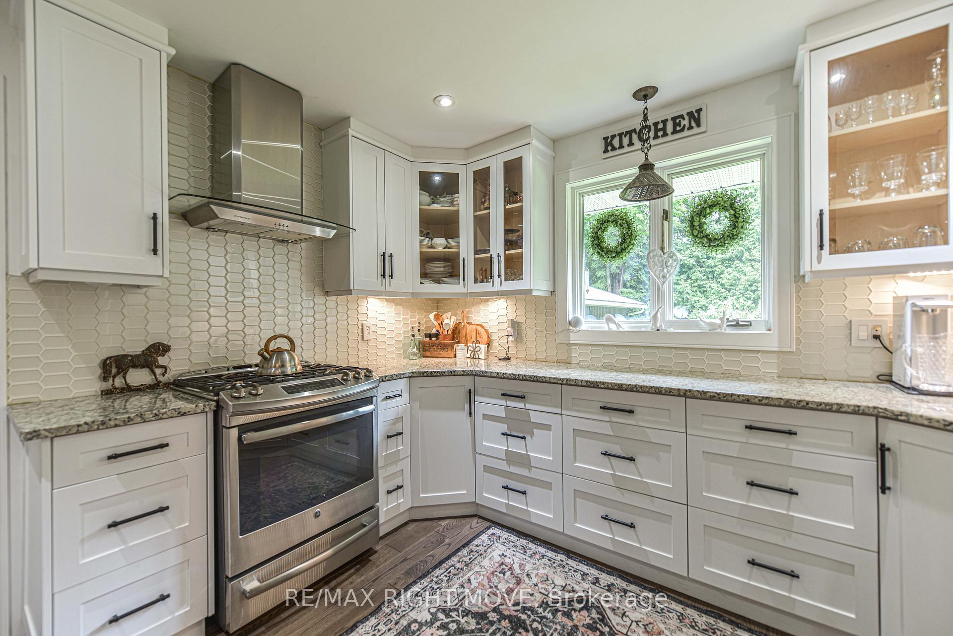 Photo 10 of 1220 Birchcliffe Crescent, Severn, Rural Severn — HOMEH