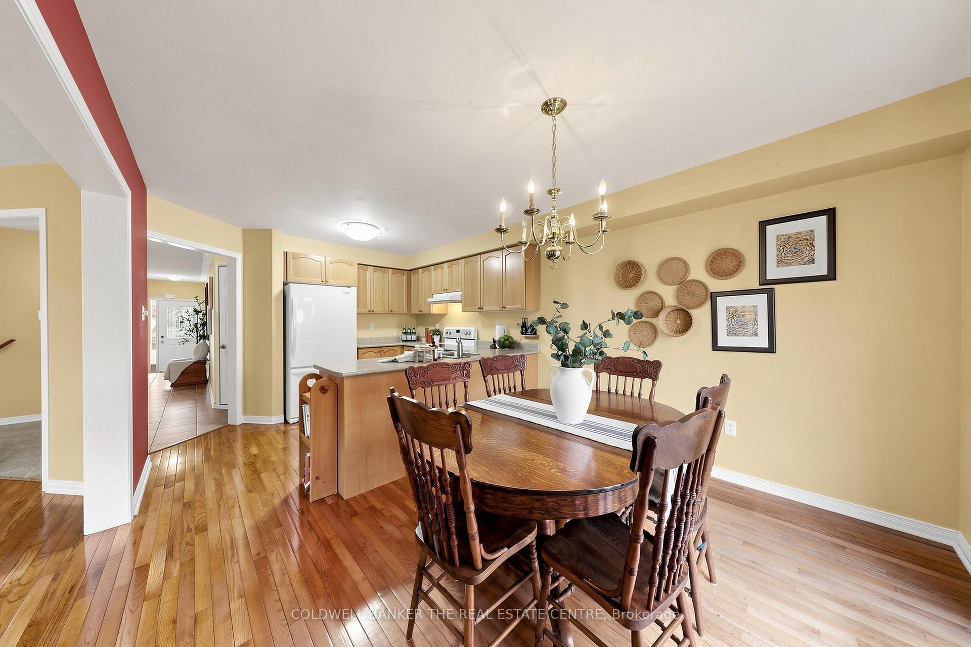 Photo 7 of 260 Flagstone Way, Newmarket, Woodland Hill — HOMEH
