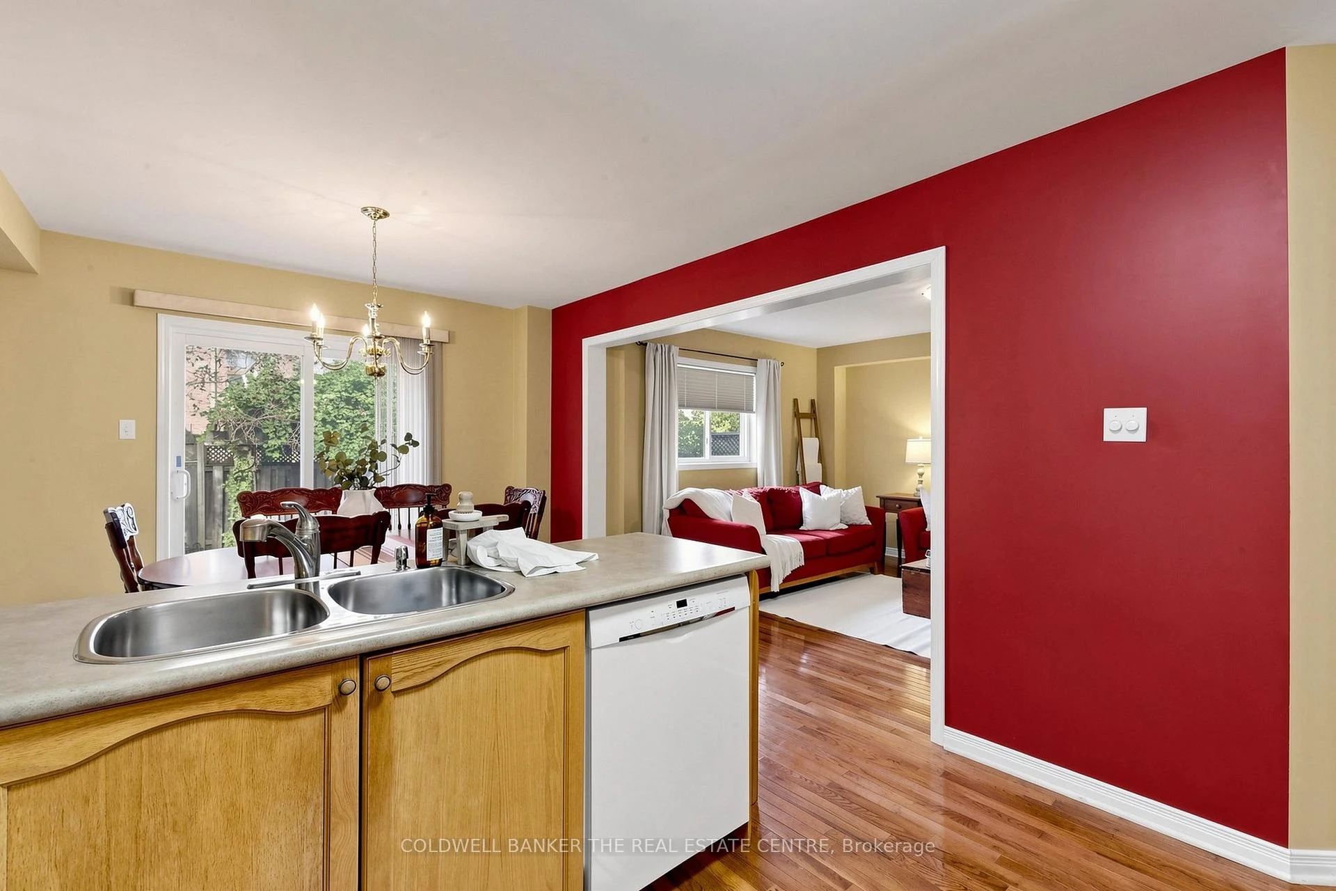 Photo 13 of 260 Flagstone Way, Newmarket, Woodland Hill — HOMEH