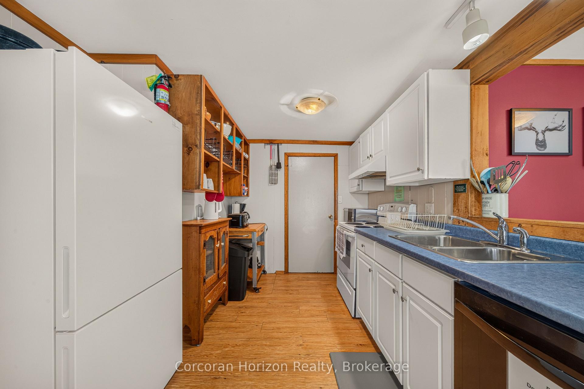 Photo 16 of Unit 4, 7 Silver Point Road, Seguin — HOMEH