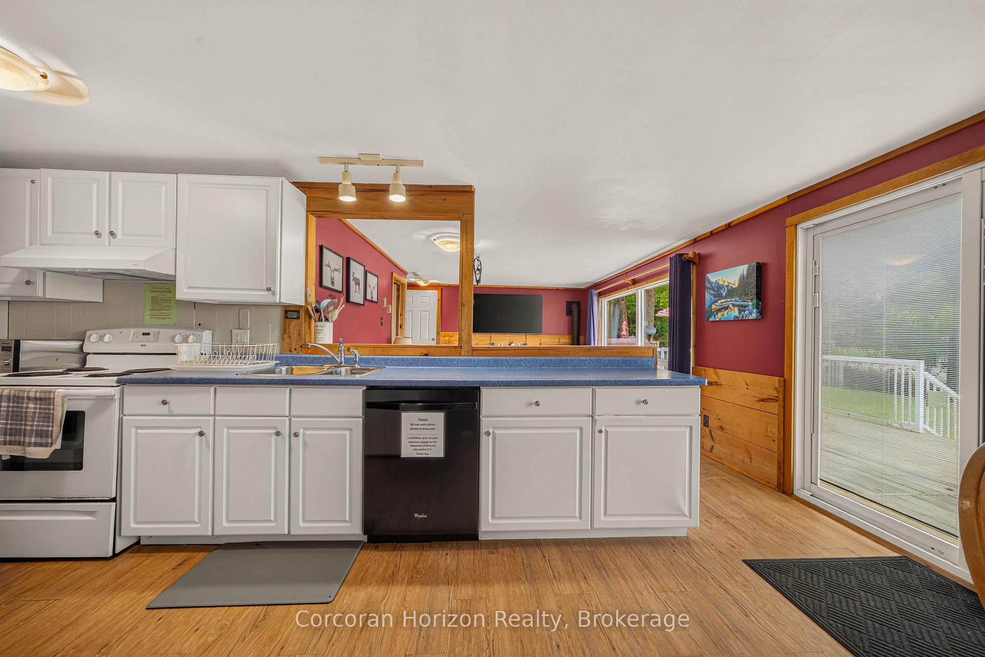 Photo 20 of Unit 4, 7 Silver Point Road, Seguin — HOMEH
