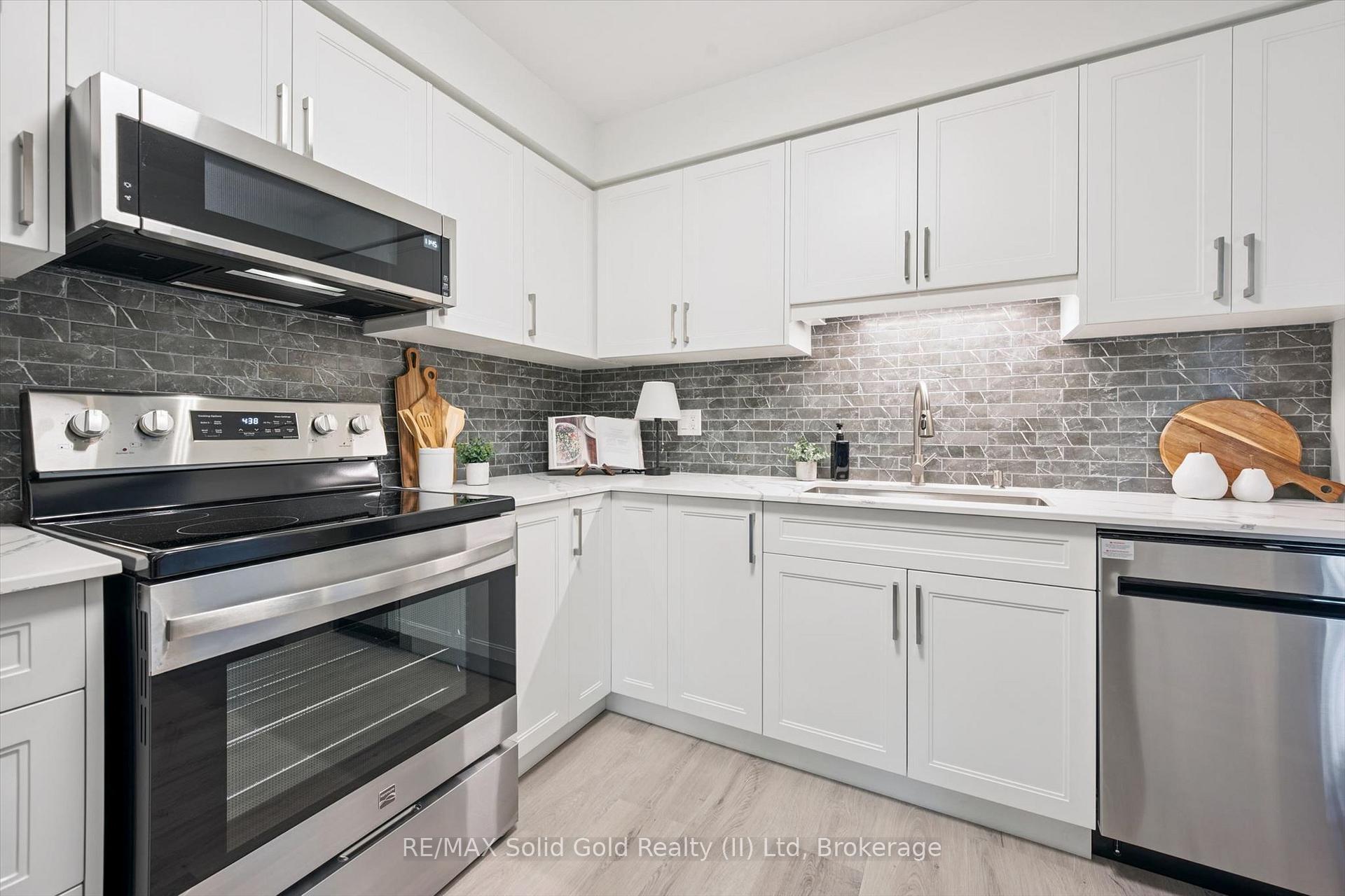 Photo 19 of Unit 10, 89 Woolwich Street, Waterloo, University Downs — HOMEH