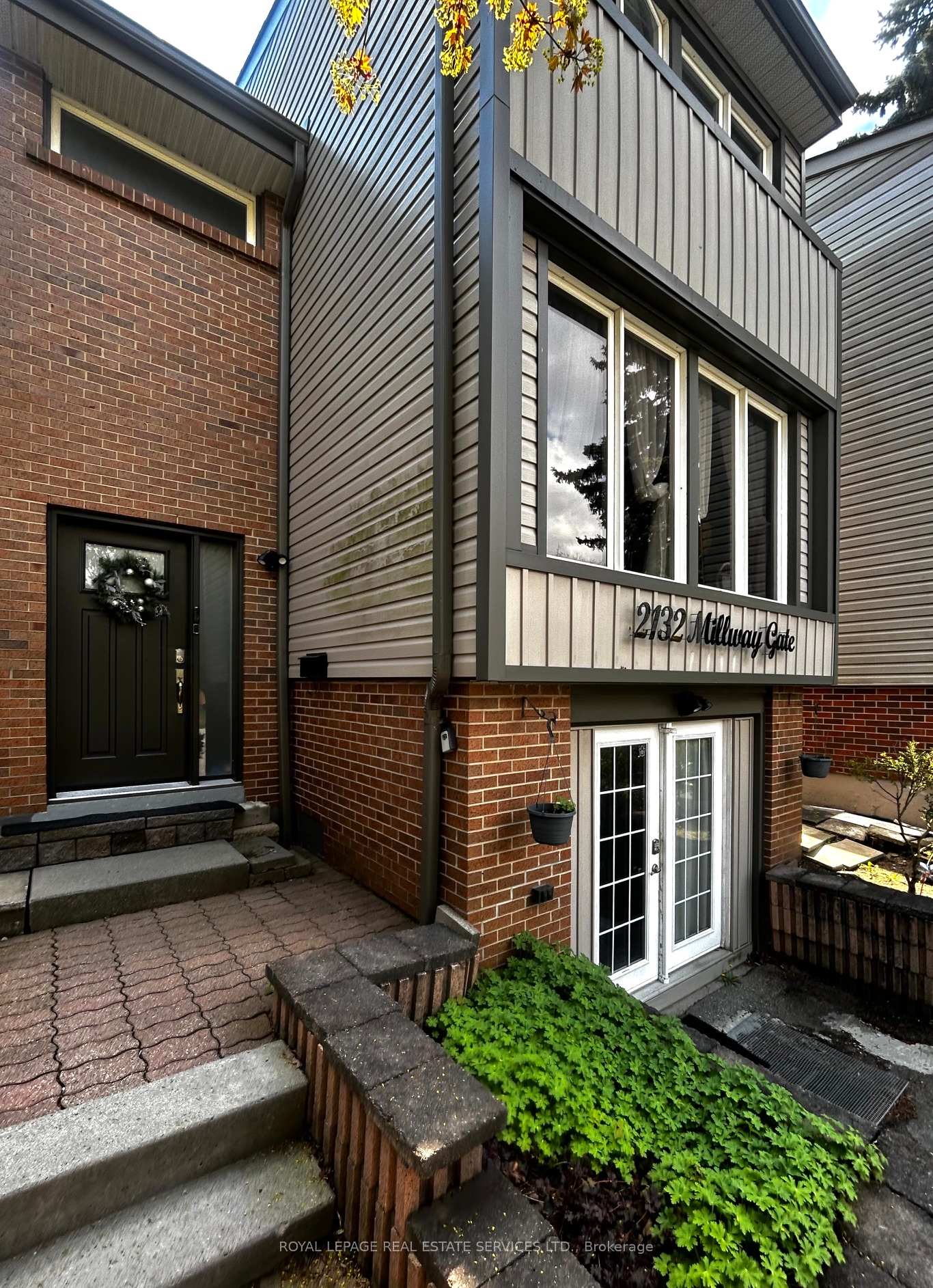 Photo 2 of 2132 Millway Gate, Mississauga, Erin Mills — HOMEH