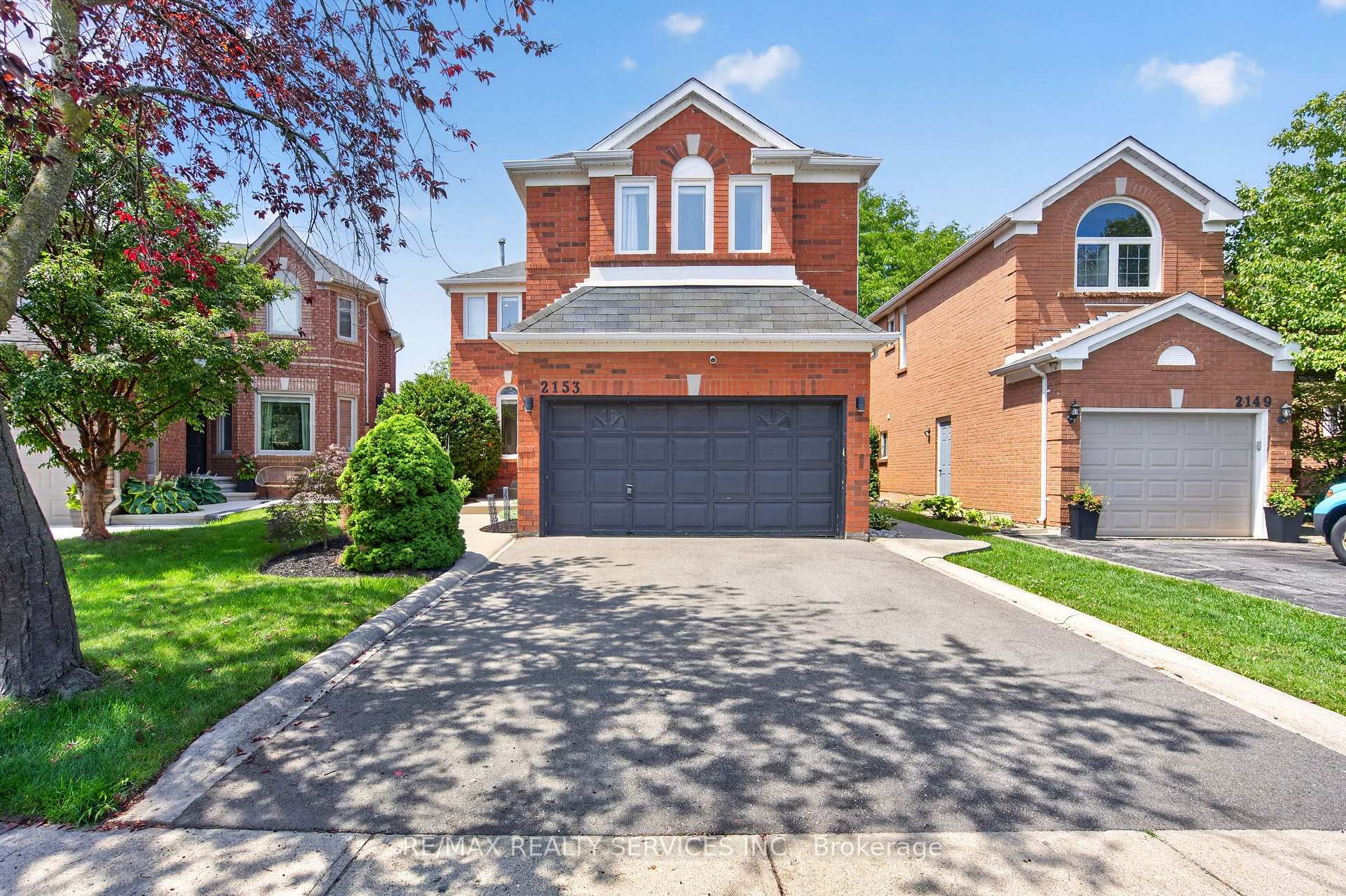 Photo 3 of 2153 Oak Bliss Crescent, Oakville, West Oak Trails — HOMEH