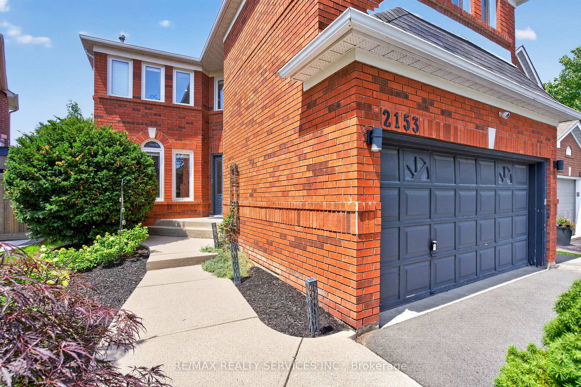 Photo 4 of 2153 Oak Bliss Crescent, Oakville, West Oak Trails — HOMEH