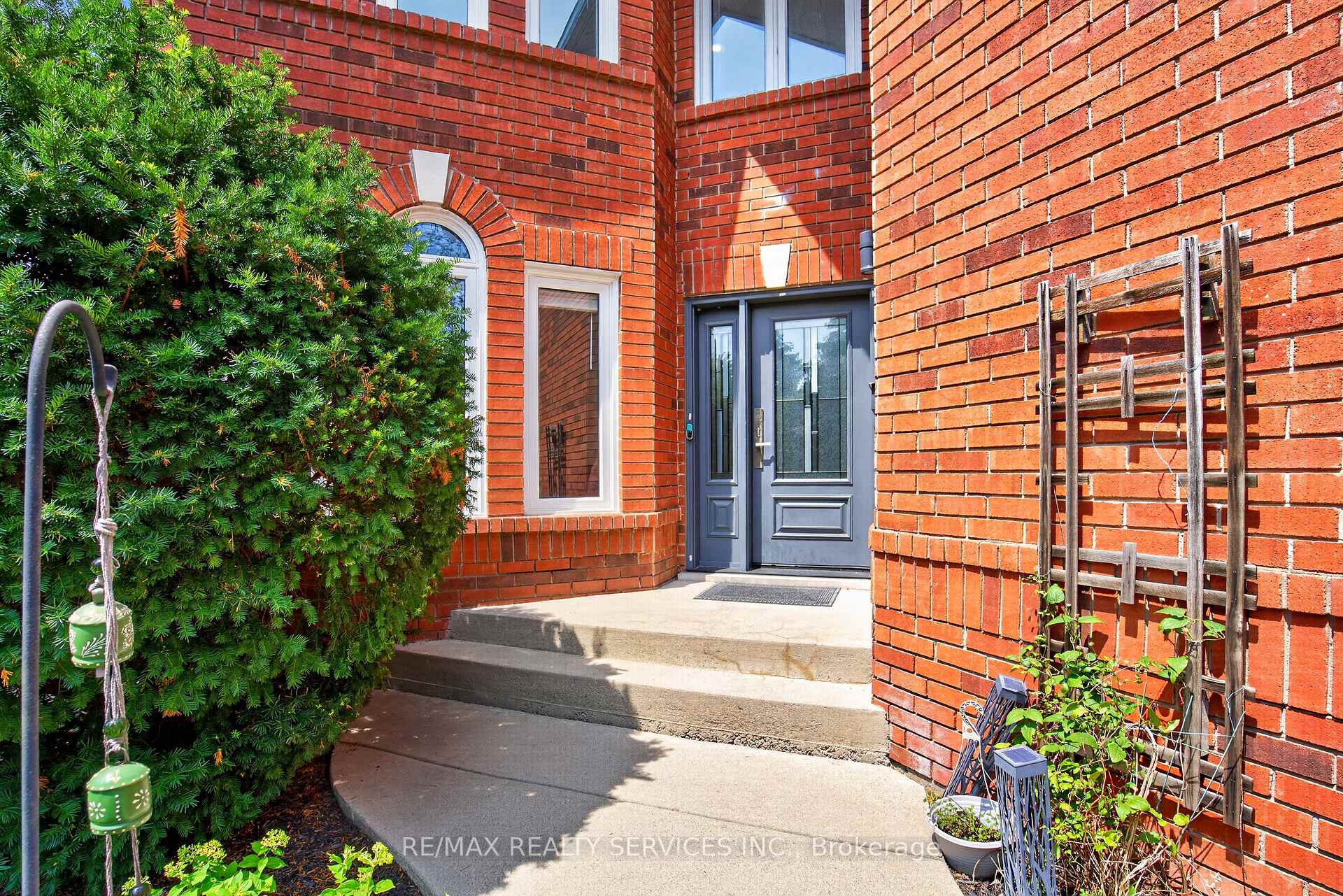 Photo 5 of 2153 Oak Bliss Crescent, Oakville, West Oak Trails — HOMEH