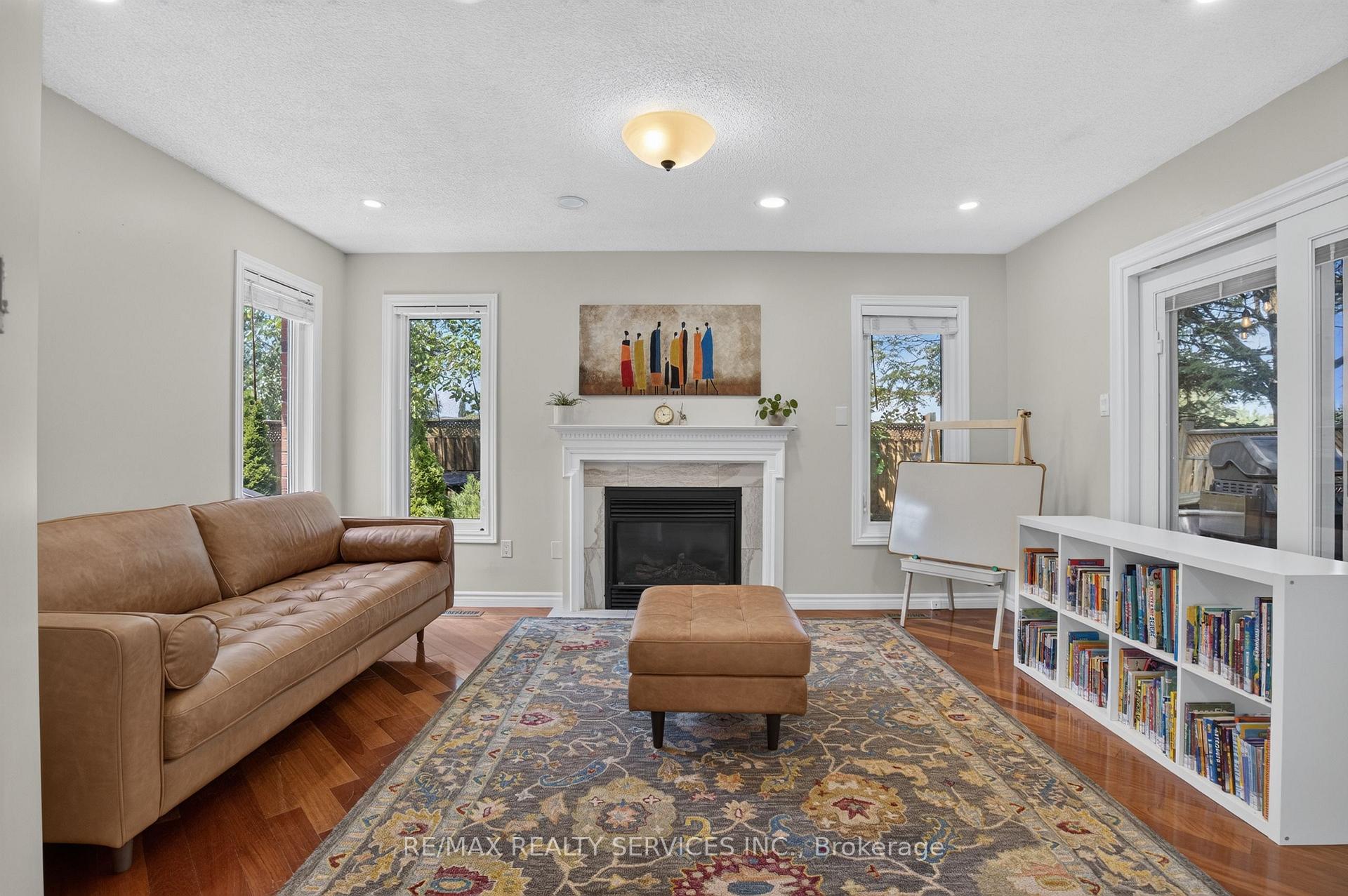 Photo 17 of 2153 Oak Bliss Crescent, Oakville, West Oak Trails — HOMEH