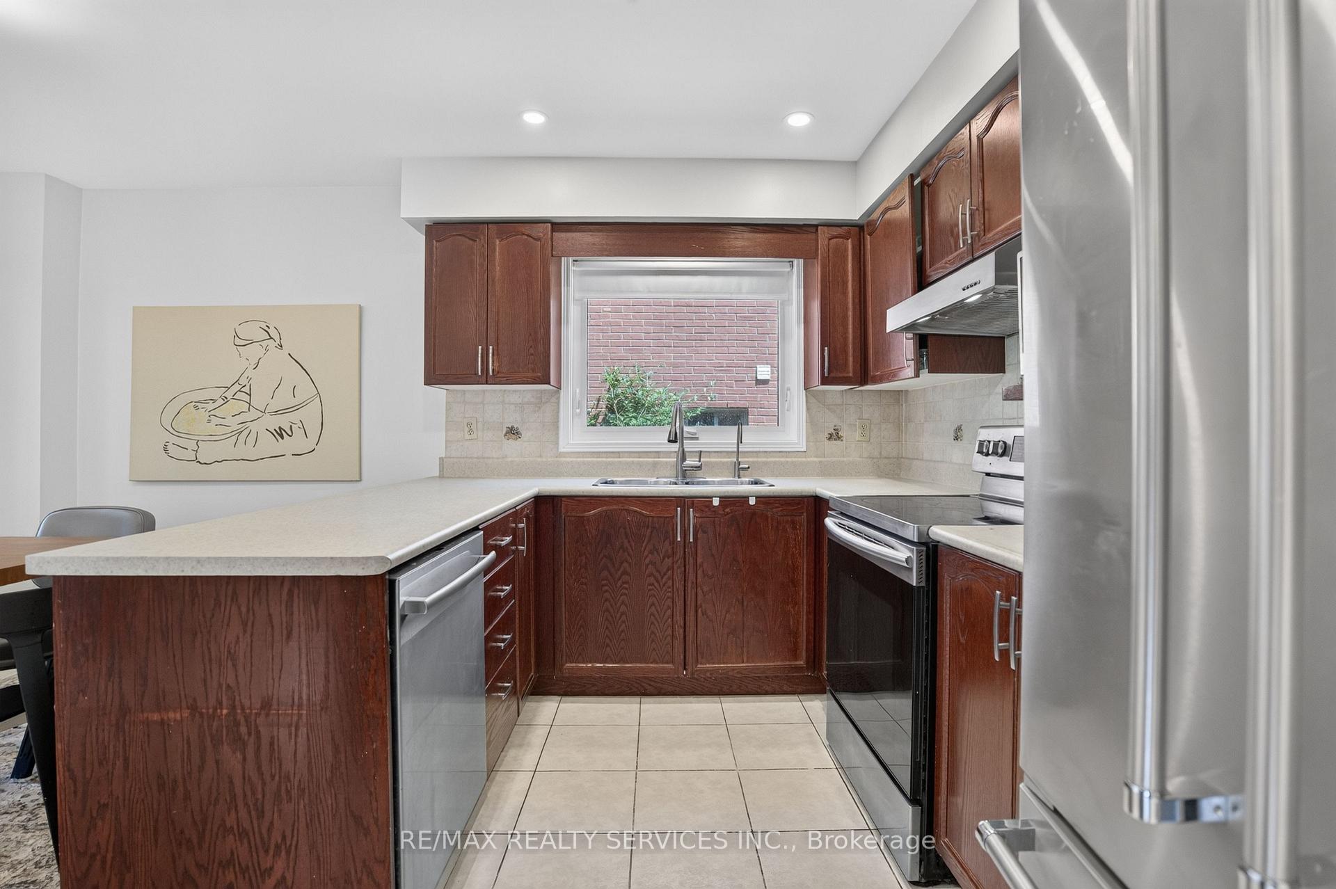 Photo 21 of 2153 Oak Bliss Crescent, Oakville, West Oak Trails — HOMEH
