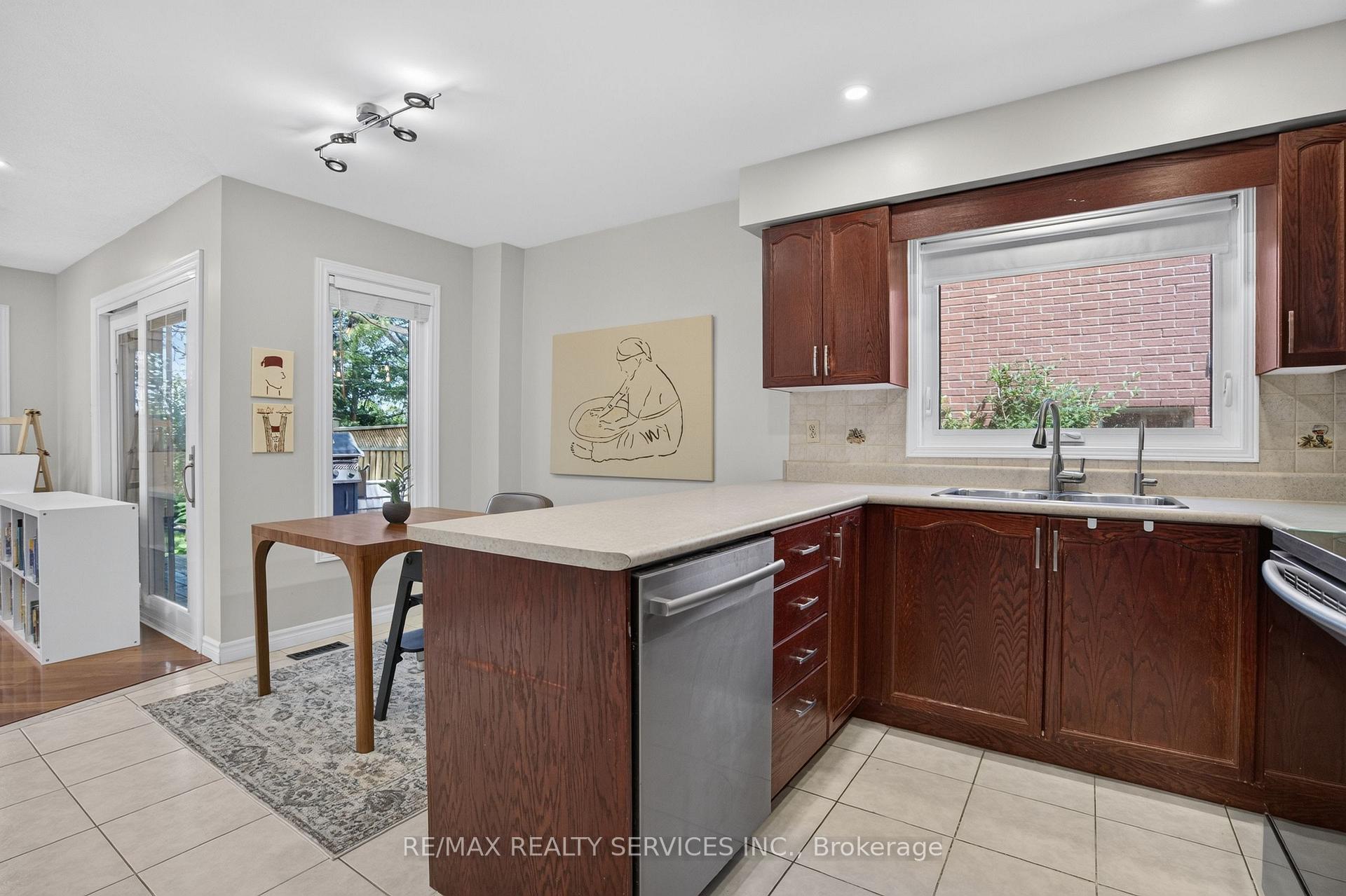 Photo 22 of 2153 Oak Bliss Crescent, Oakville, West Oak Trails — HOMEH