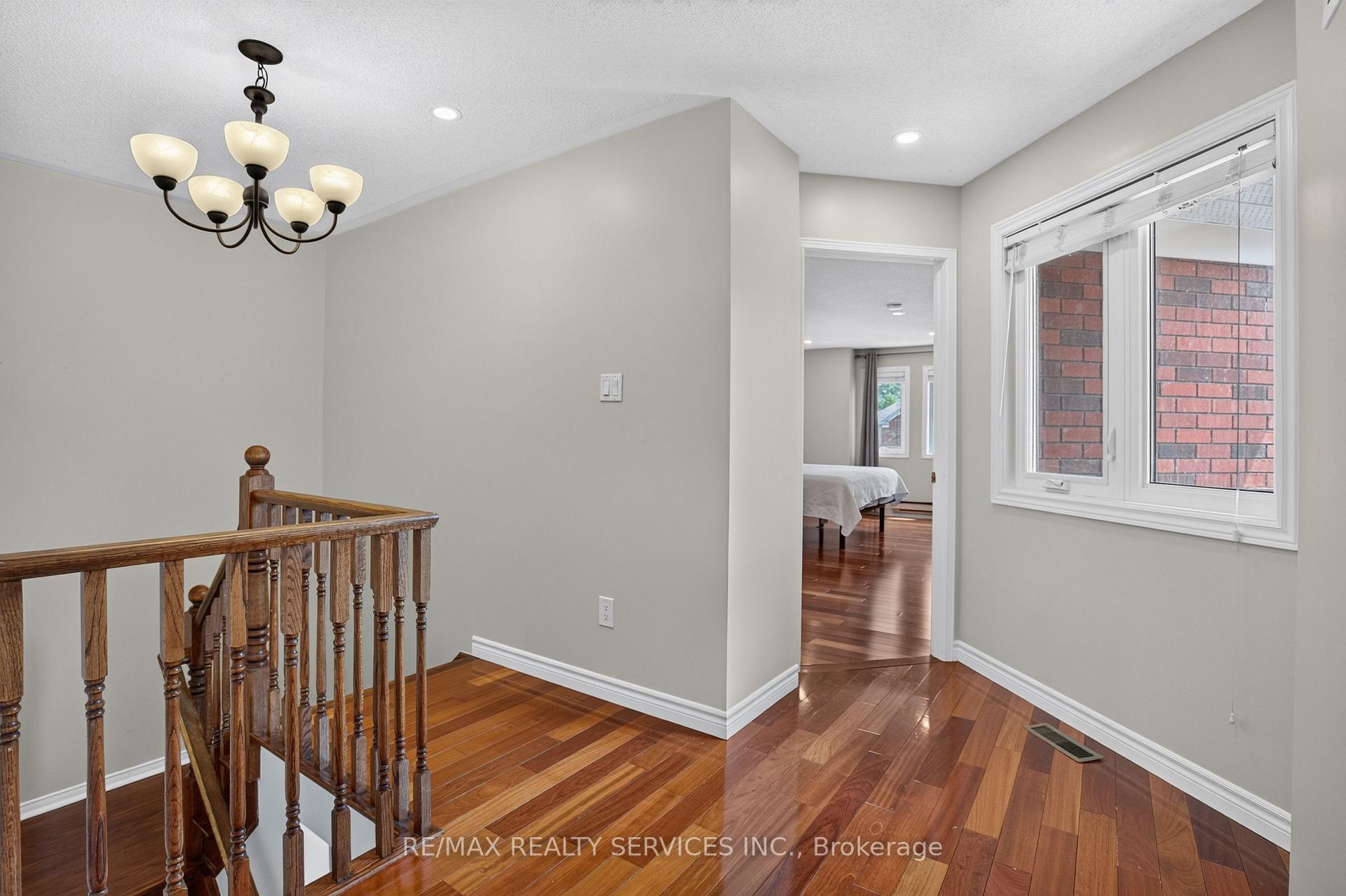 Photo 25 of 2153 Oak Bliss Crescent, Oakville, West Oak Trails — HOMEH