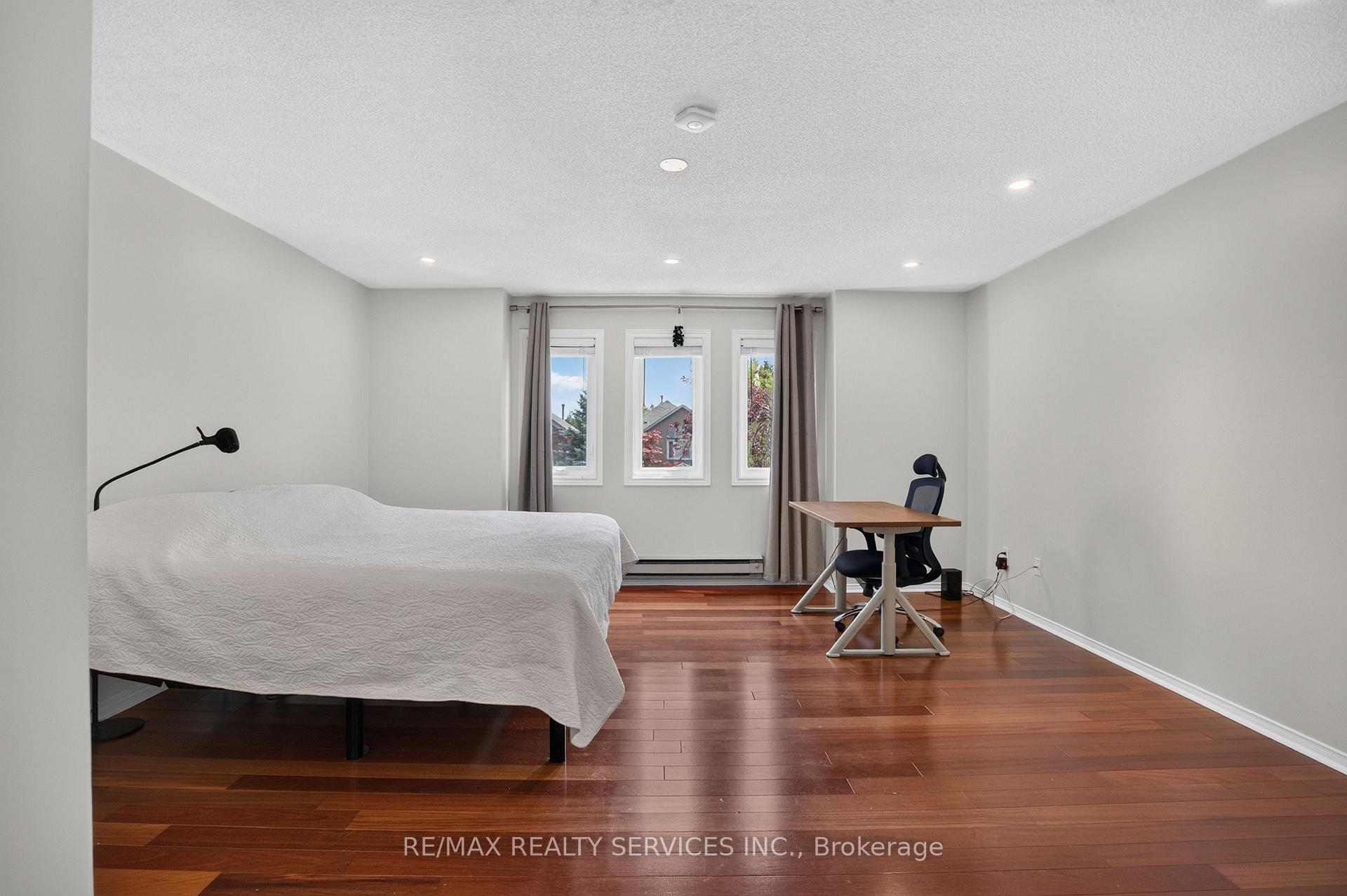 Photo 26 of 2153 Oak Bliss Crescent, Oakville, West Oak Trails — HOMEH