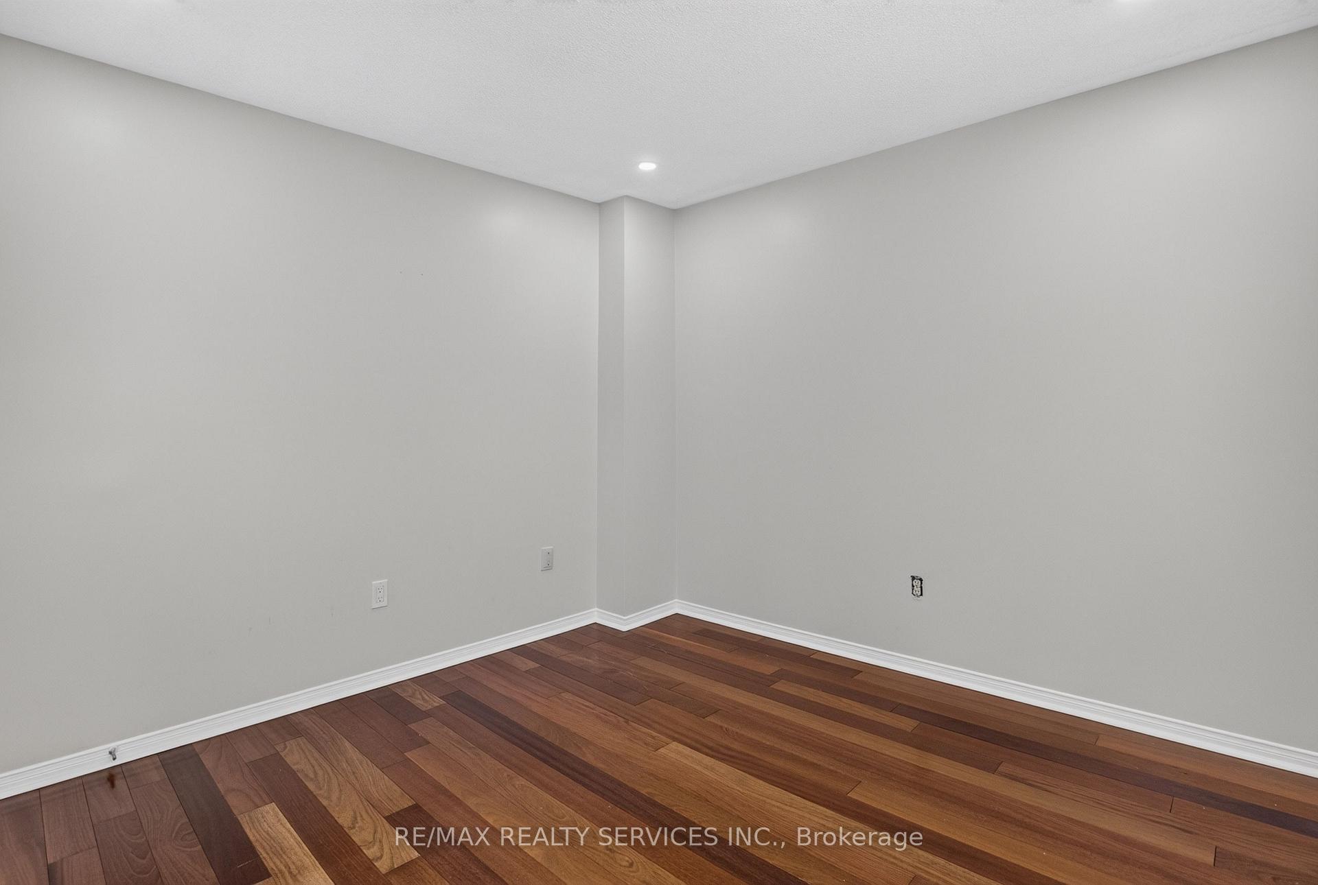 Photo 38 of 2153 Oak Bliss Crescent, Oakville, West Oak Trails — HOMEH
