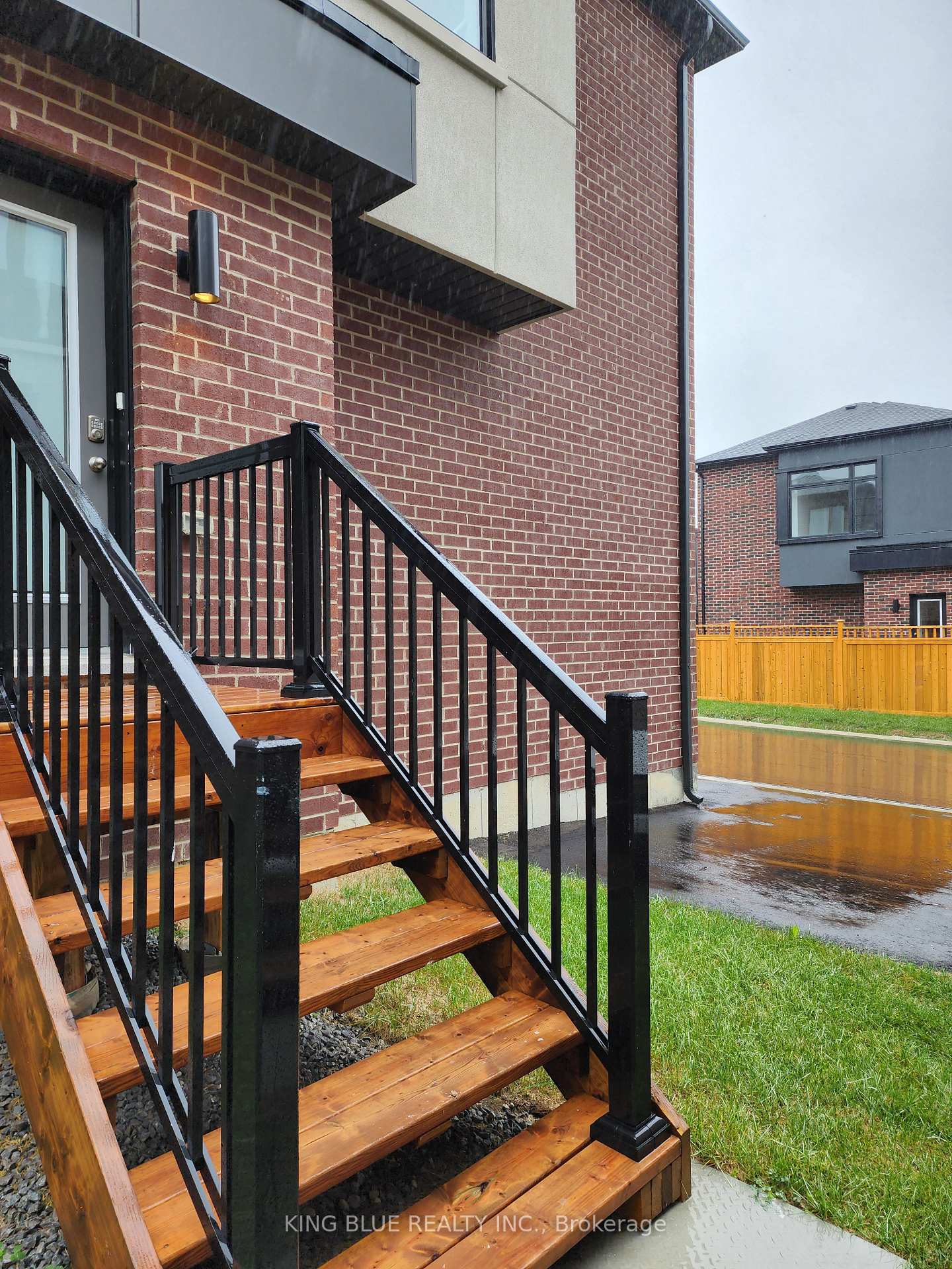 Photo 2 of 597 Riverlands Avenue, Markham, Cornell — HOMEH