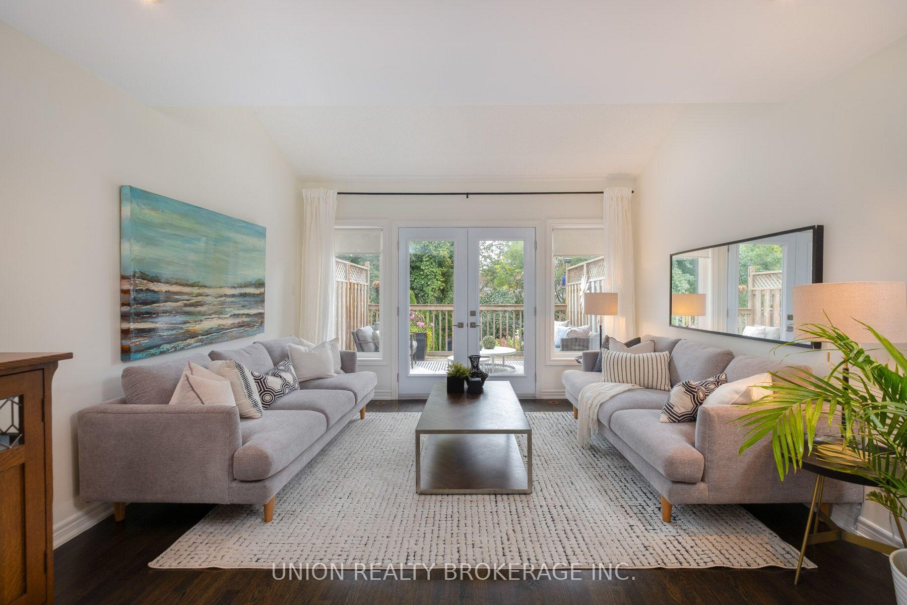 Photo 4 of 477 Rhodes Avenue, Toronto, Greenwood-Coxwell — HOMEH