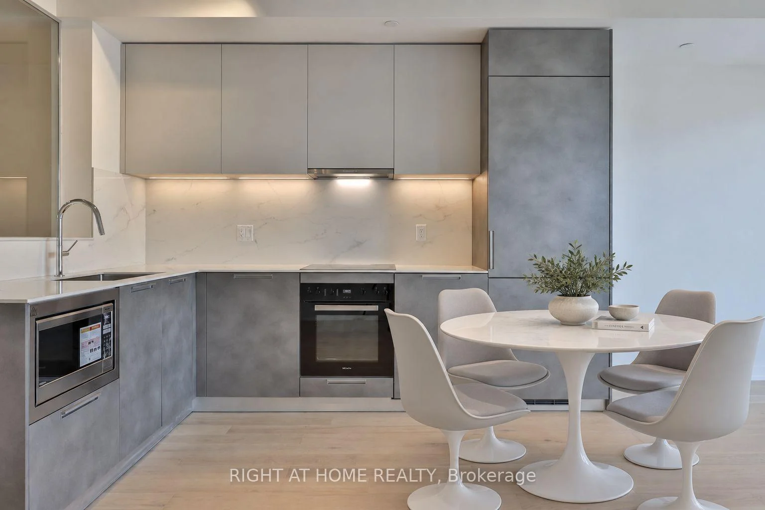 Photo 9 of Unit 303, 761 Queen Street E, Toronto, South Riverdale — HOMEH