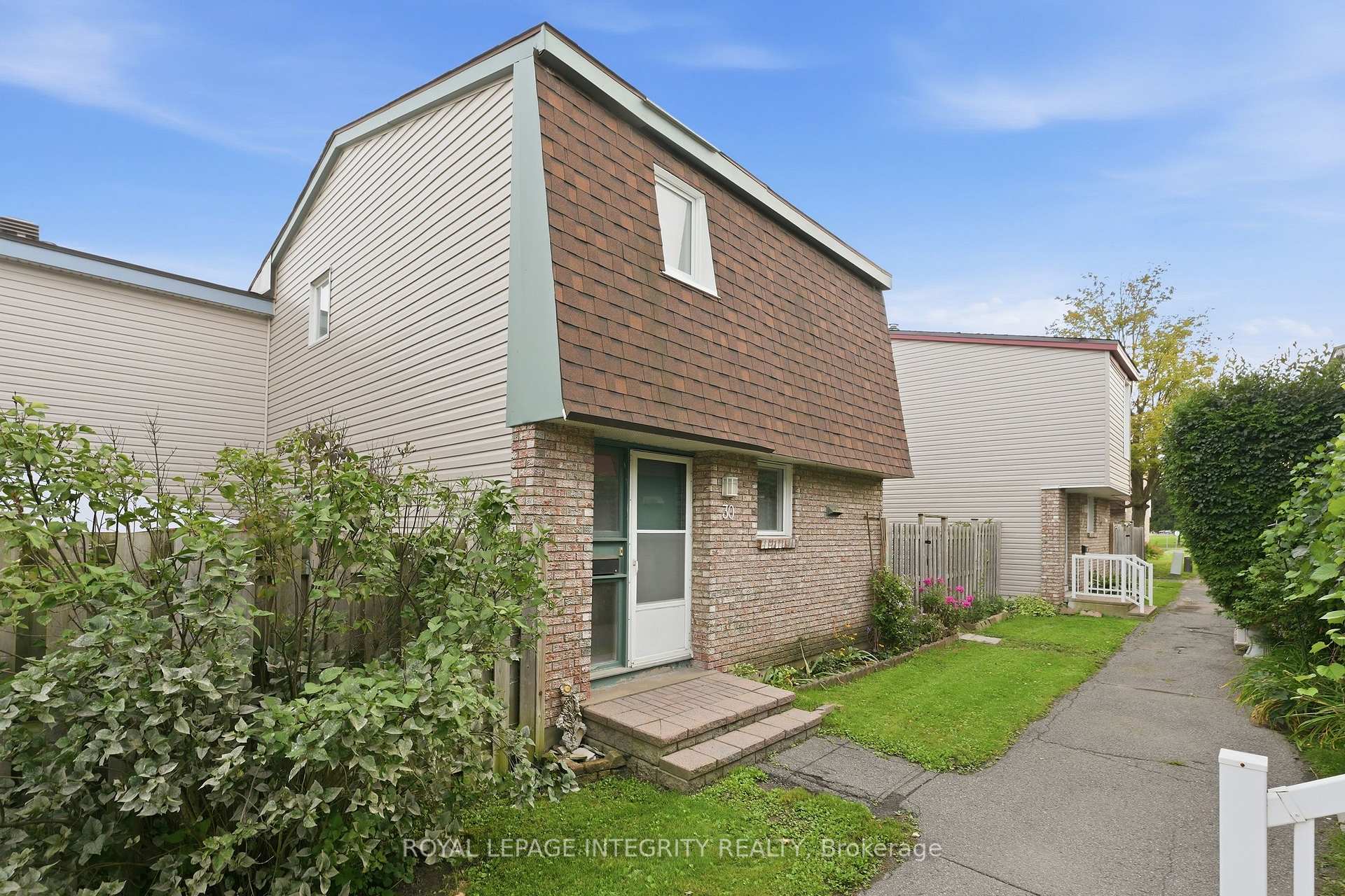 Photo 2 of Unit 30, 2057 Jasmine Crescent, Ottawa, Beacon Hill South — HOMEH