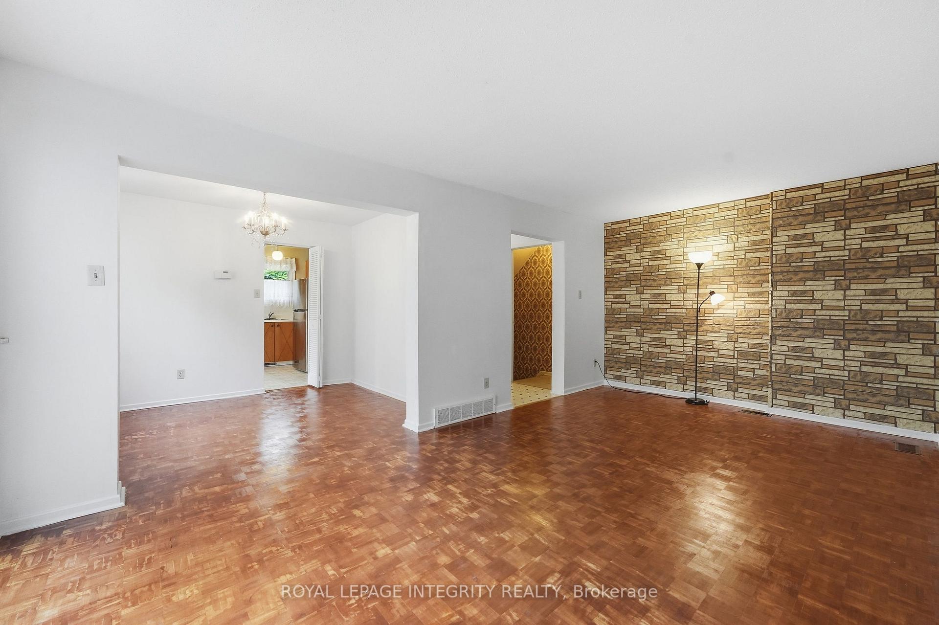 Photo 9 of Unit 30, 2057 Jasmine Crescent, Ottawa, Beacon Hill South — HOMEH