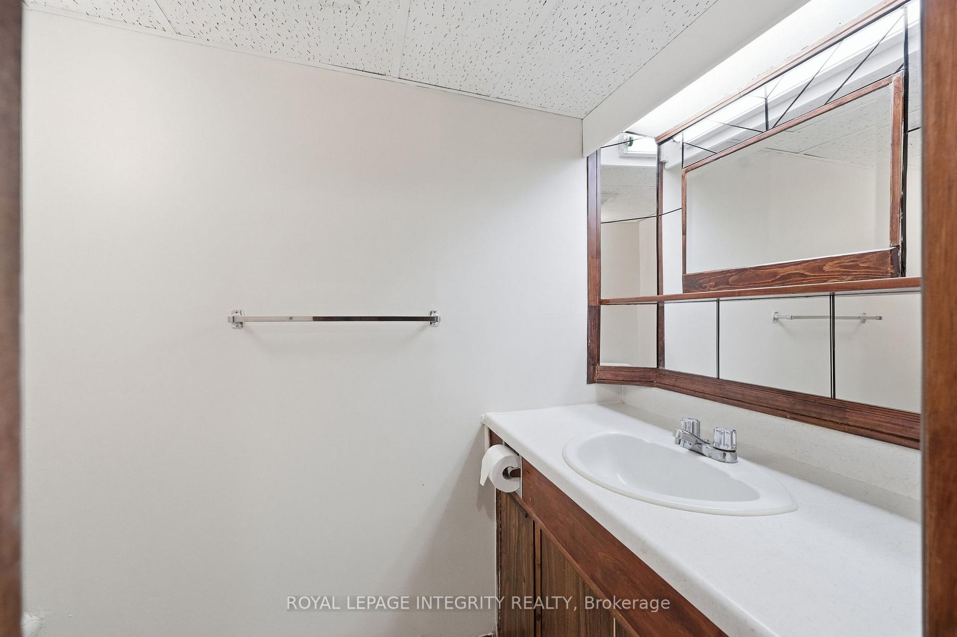 Photo 29 of Unit 30, 2057 Jasmine Crescent, Ottawa, Beacon Hill South — HOMEH
