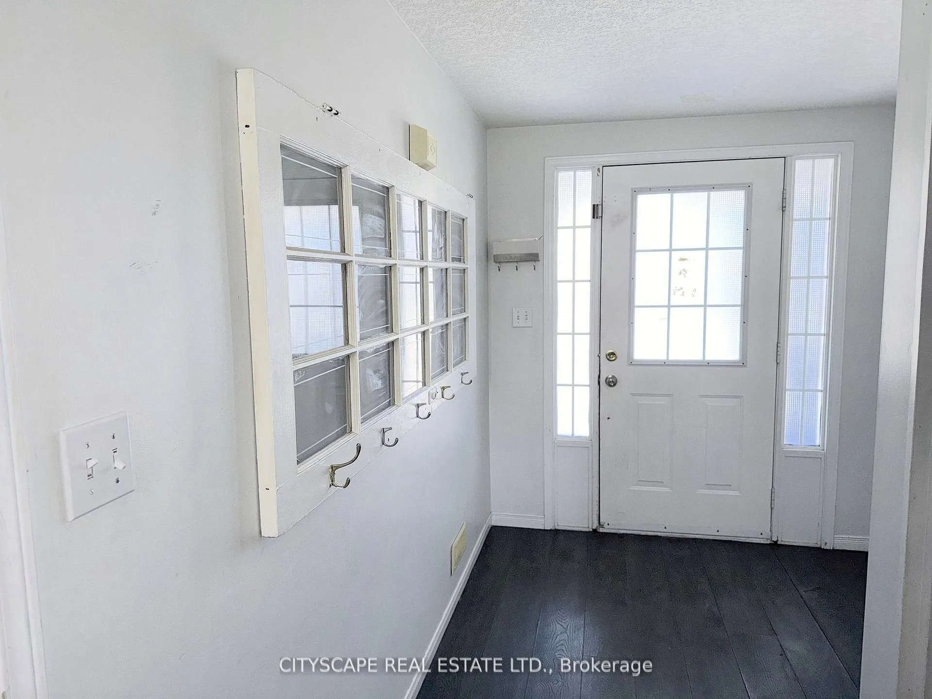 Photo 4 of 91 Donnenwerth Drive, Kitchener — HOMEH