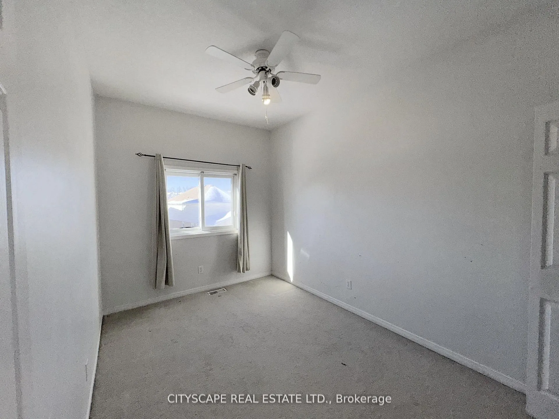 Photo 22 of 91 Donnenwerth Drive, Kitchener — HOMEH