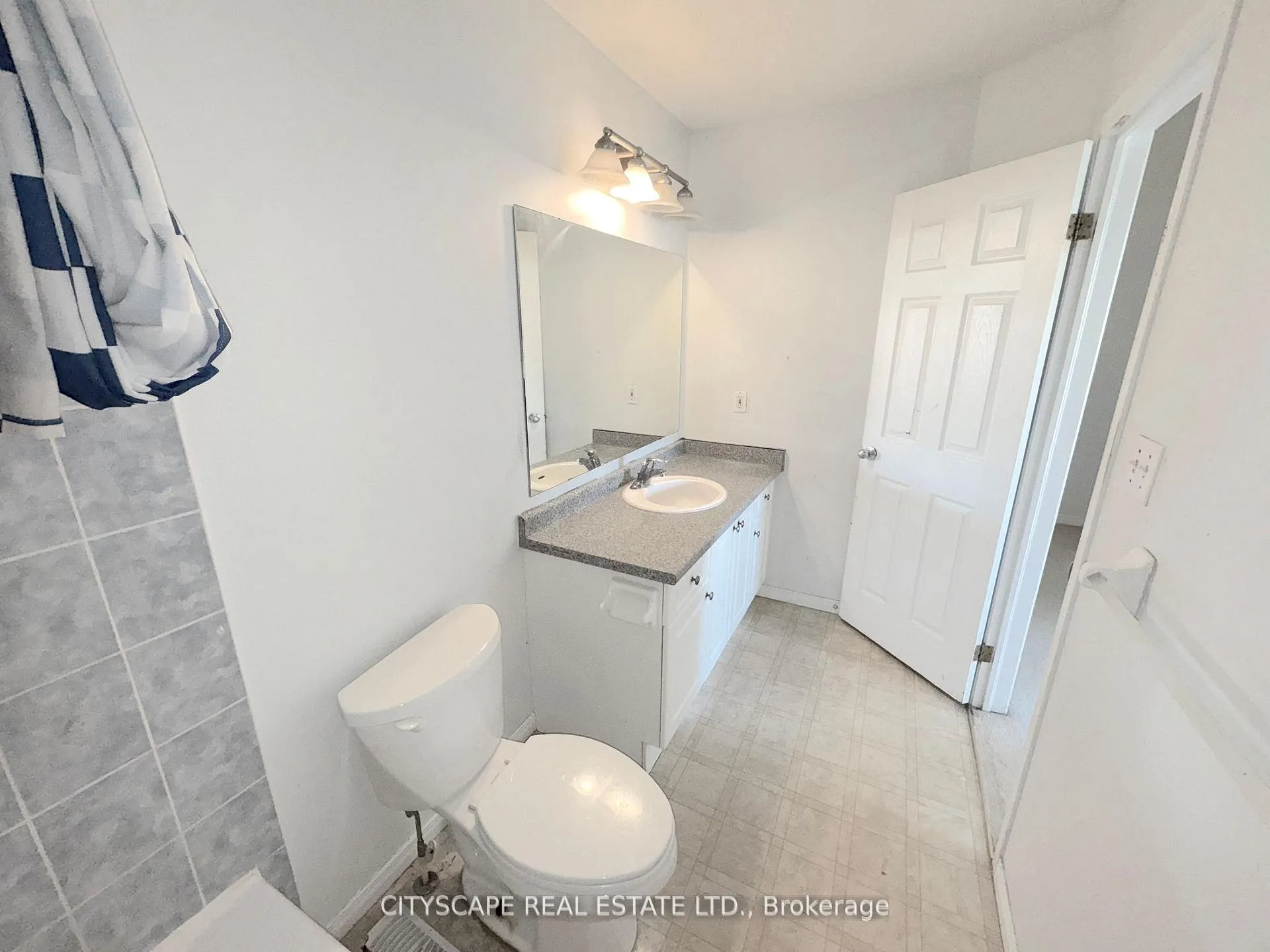 Photo 25 of 91 Donnenwerth Drive, Kitchener — HOMEH