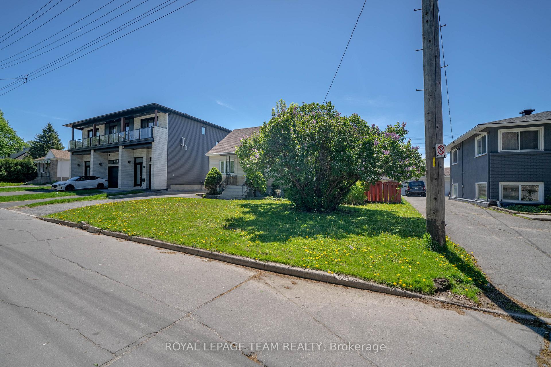 Photo 3 of 464 Mutual Street, Ottawa, Castle Heights — HOMEH