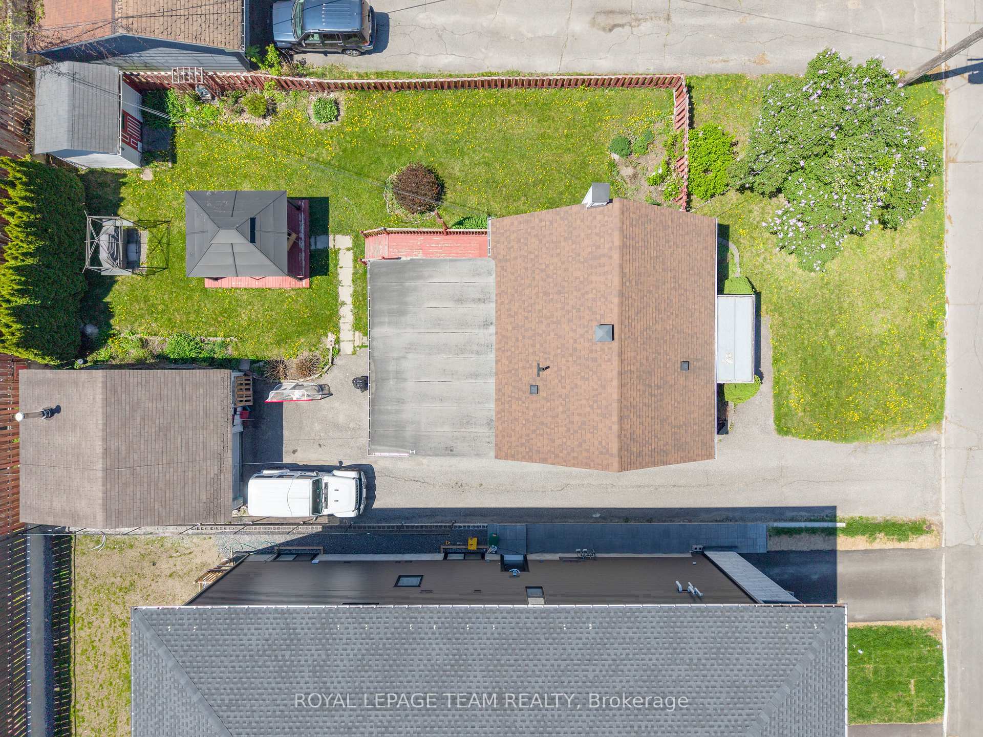 Photo 10 of 464 Mutual Street, Ottawa, Castle Heights — HOMEH