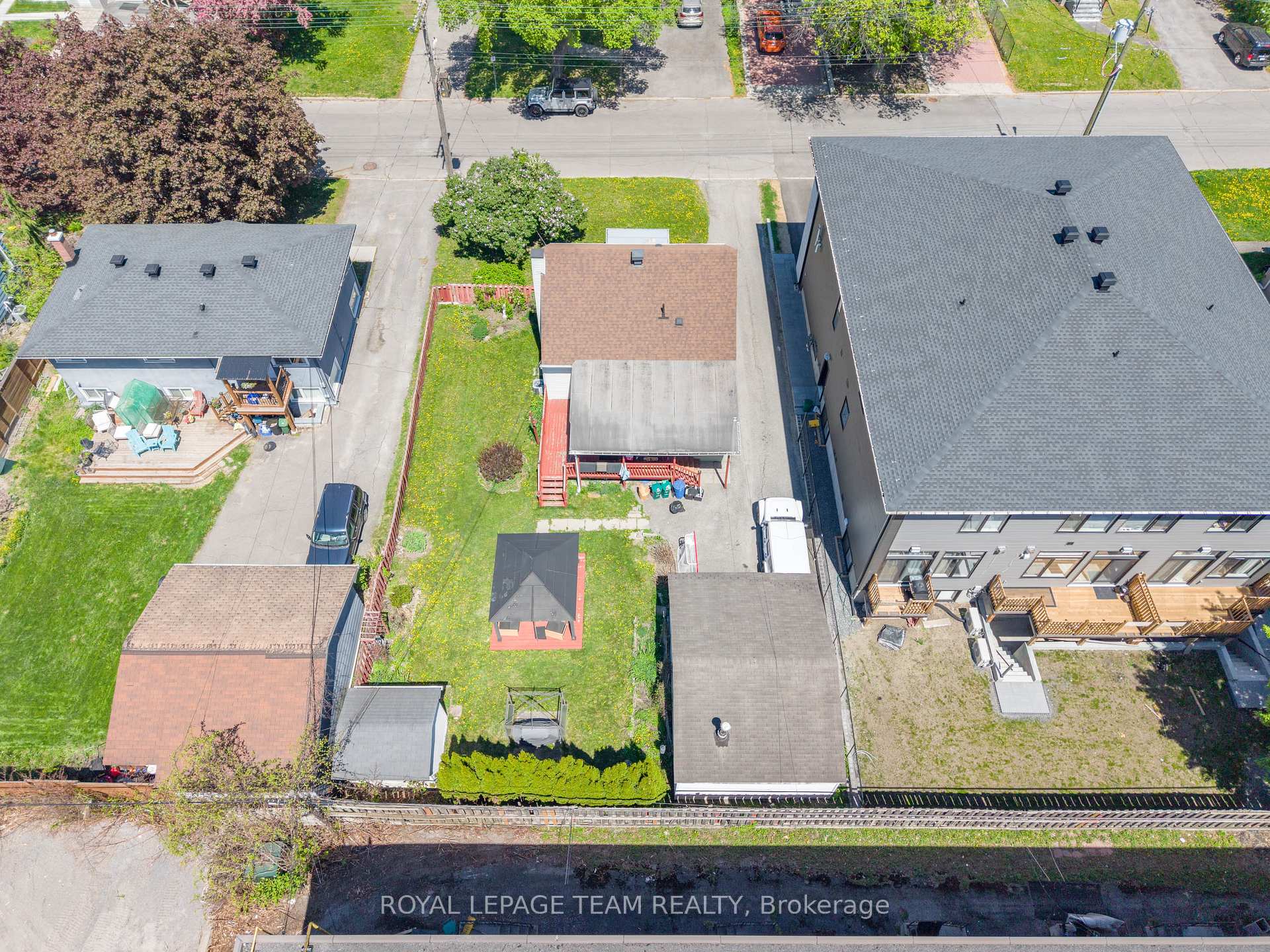 Photo 11 of 464 Mutual Street, Ottawa, Castle Heights — HOMEH
