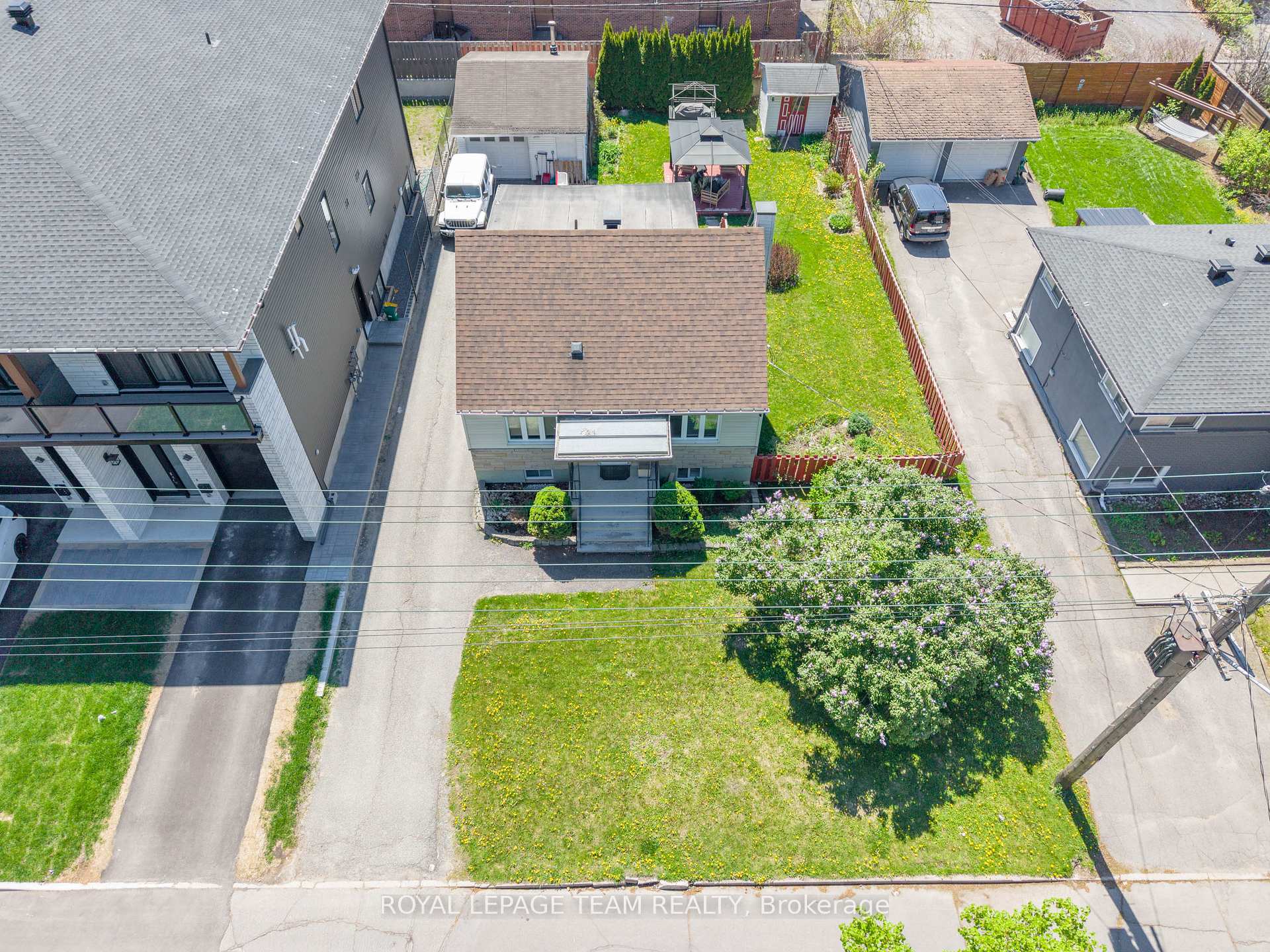 Photo 14 of 464 Mutual Street, Ottawa, Castle Heights — HOMEH