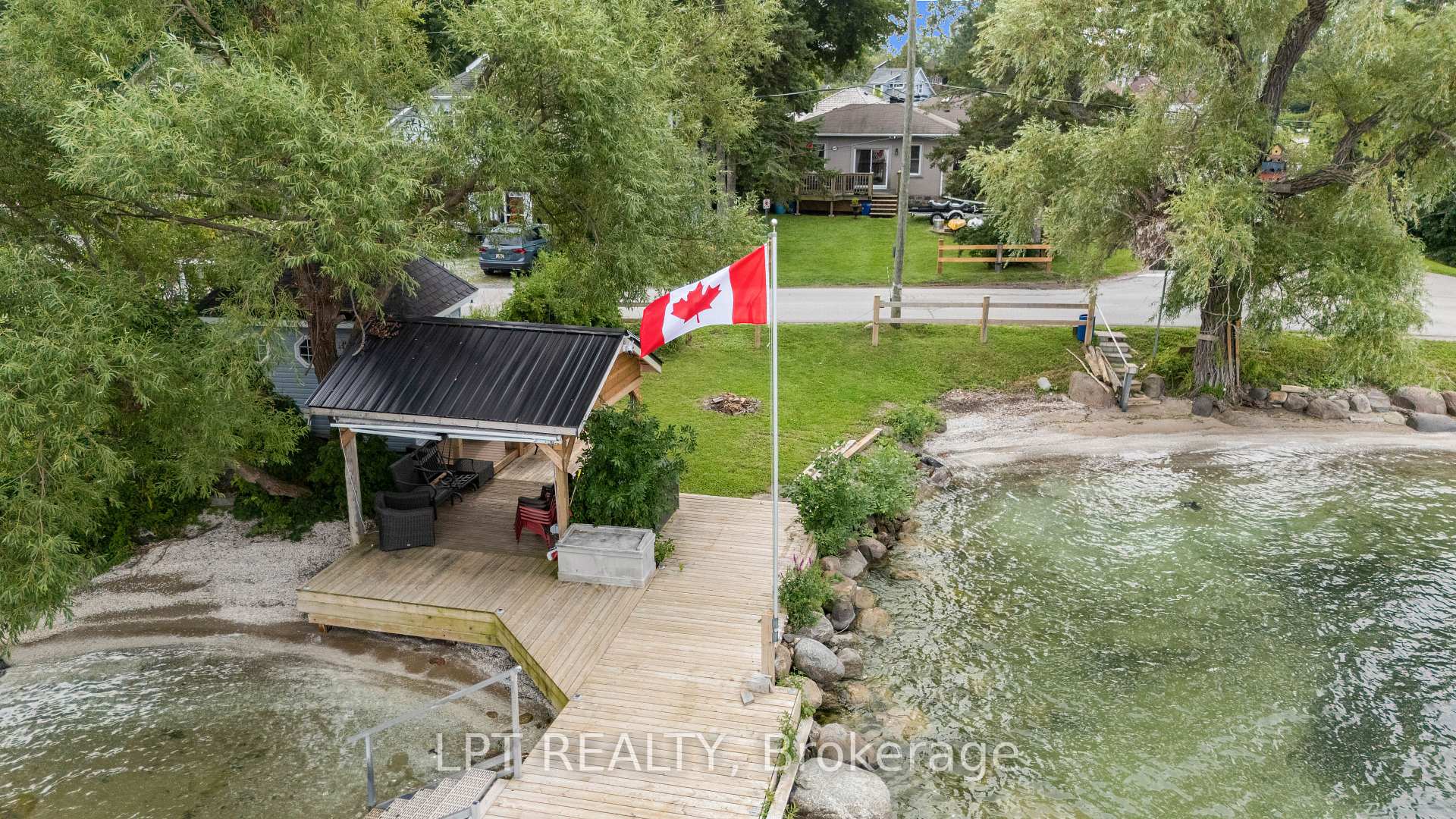 Photo of 427 Lake Drive E