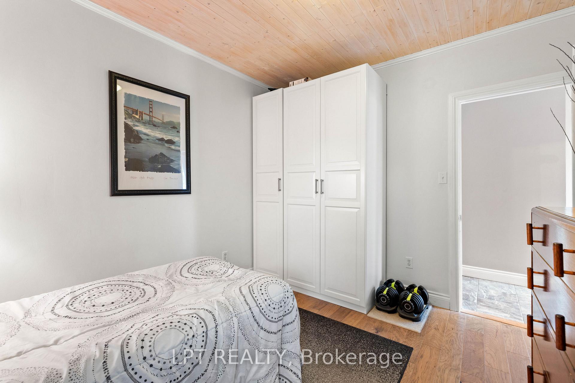 Photo 23 of 427 Lake Drive E, Georgina, Historic Lakeshore Communities — HOMEH