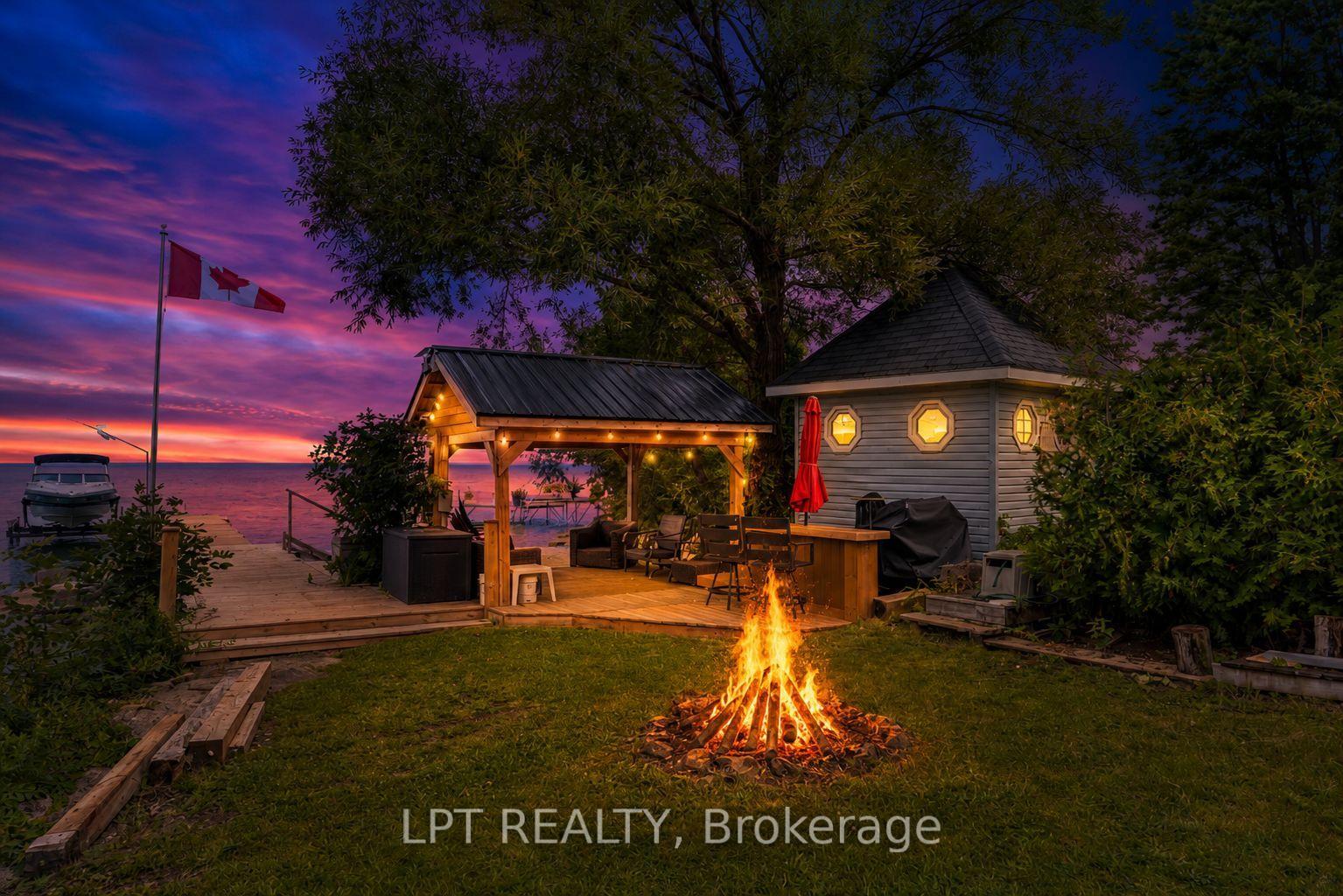 Photo 35 of 427 Lake Drive E, Georgina, Historic Lakeshore Communities — HOMEH