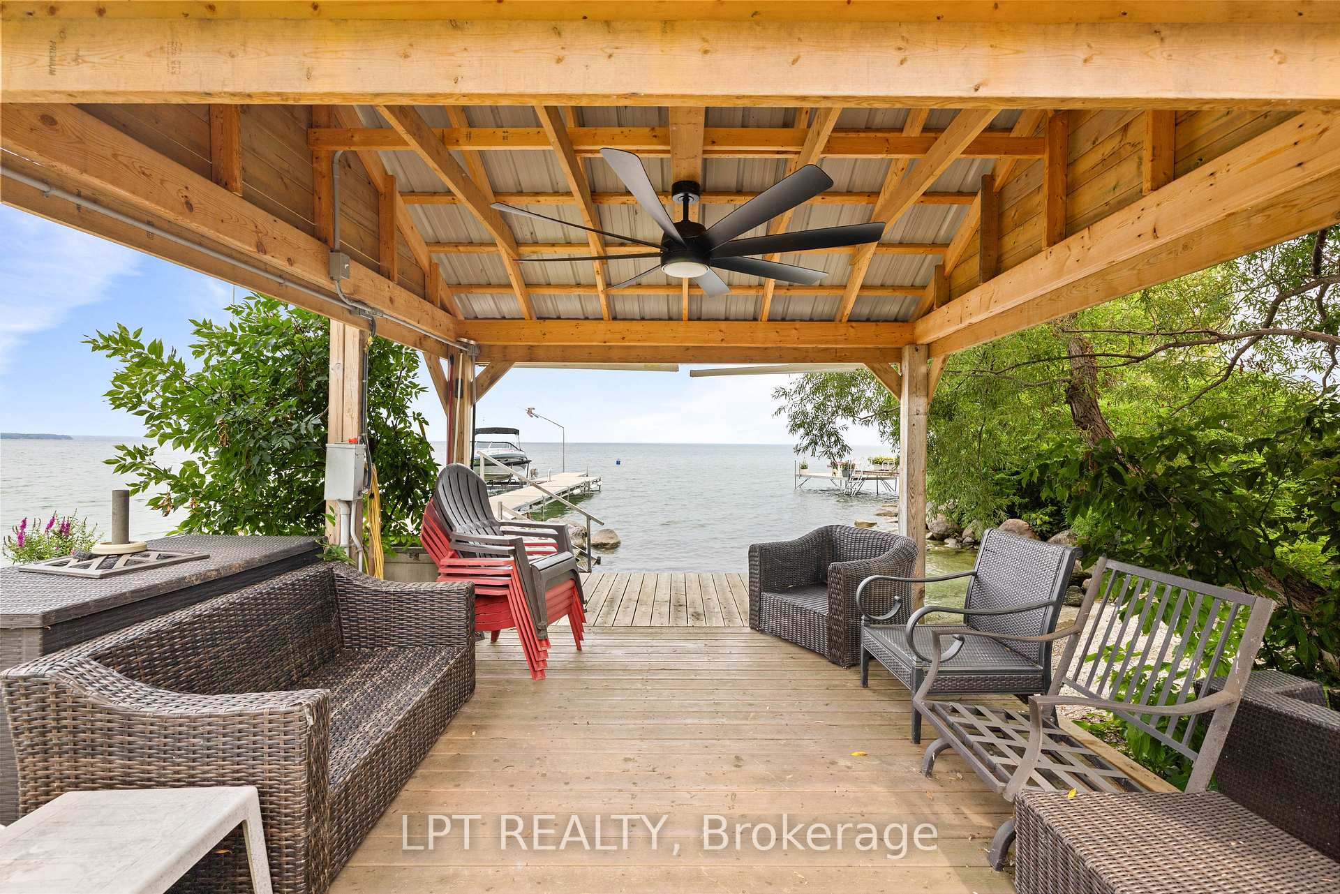 Photo 37 of 427 Lake Drive E, Georgina, Historic Lakeshore Communities — HOMEH