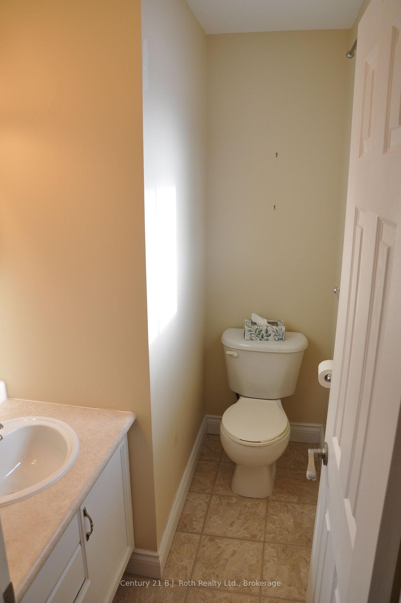 Photo 12 of 22 Free Drive, Orillia — HOMEH