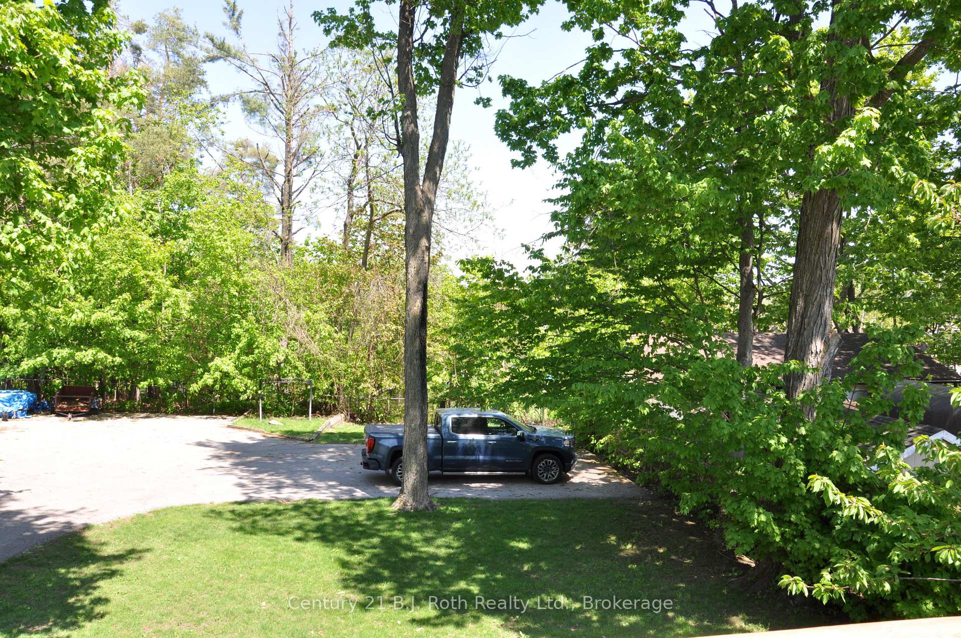 Photo 17 of 22 Free Drive, Orillia — HOMEH